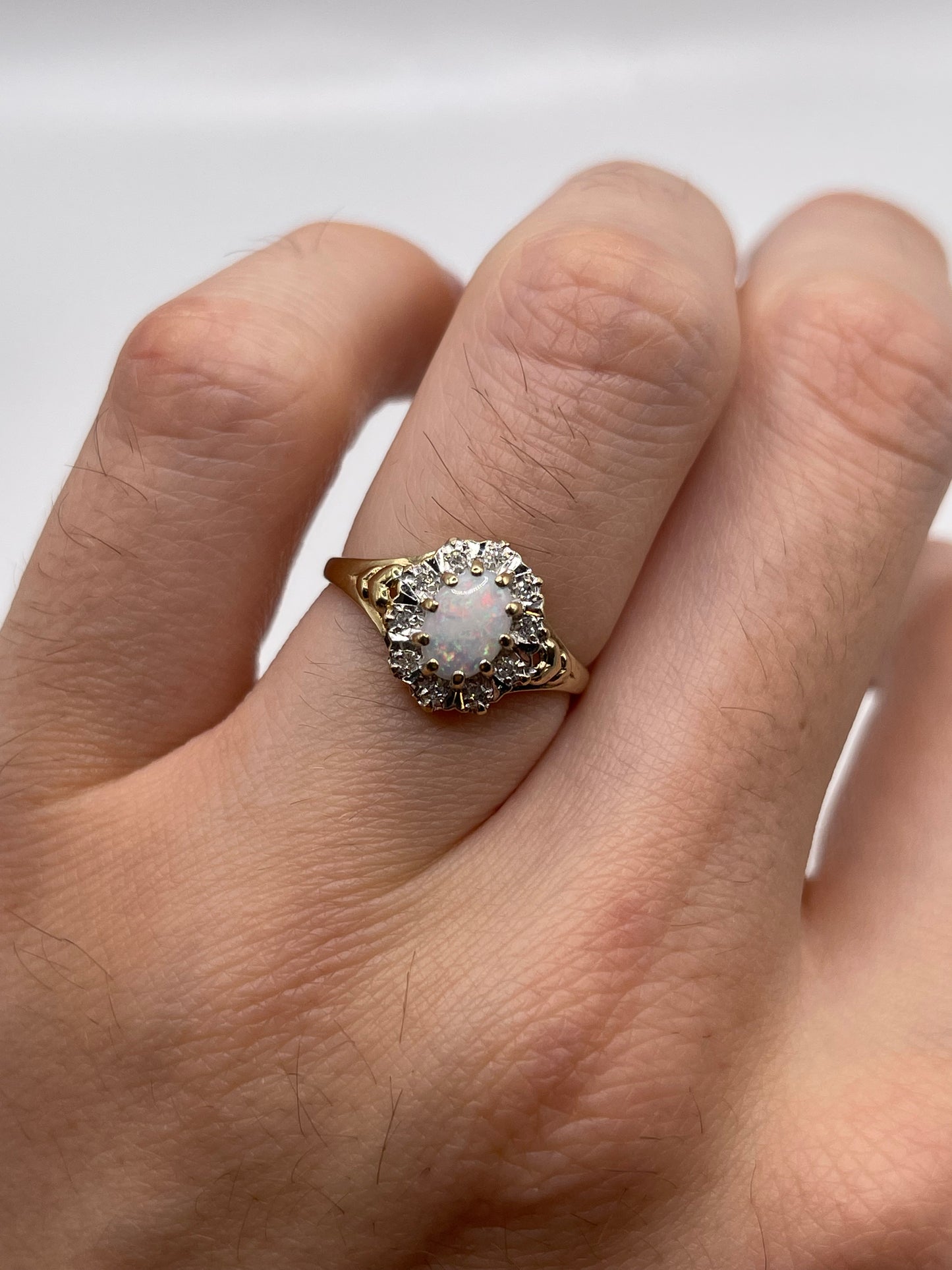 9ct gold opal and diamond ring