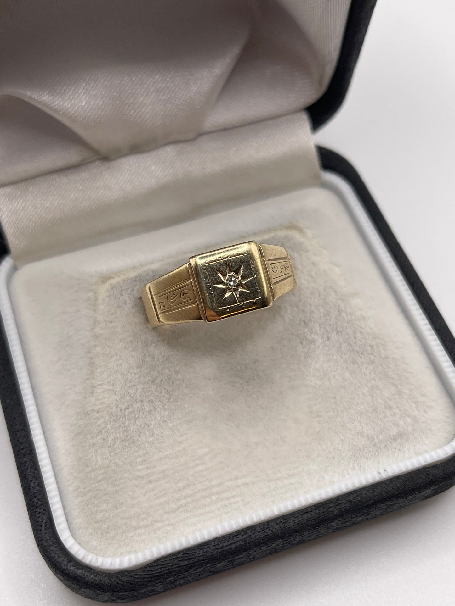 9ct gold diamond signet ring