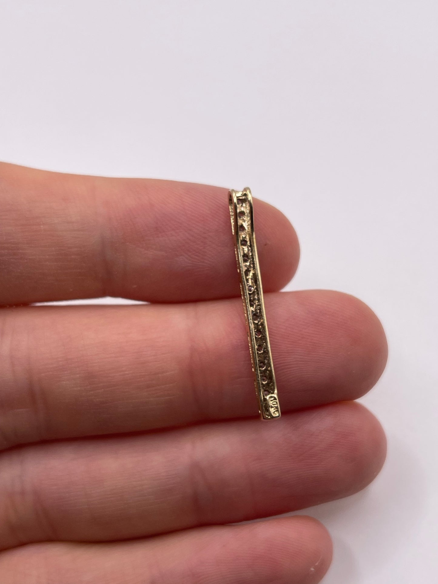 9ct gold diamond pendant