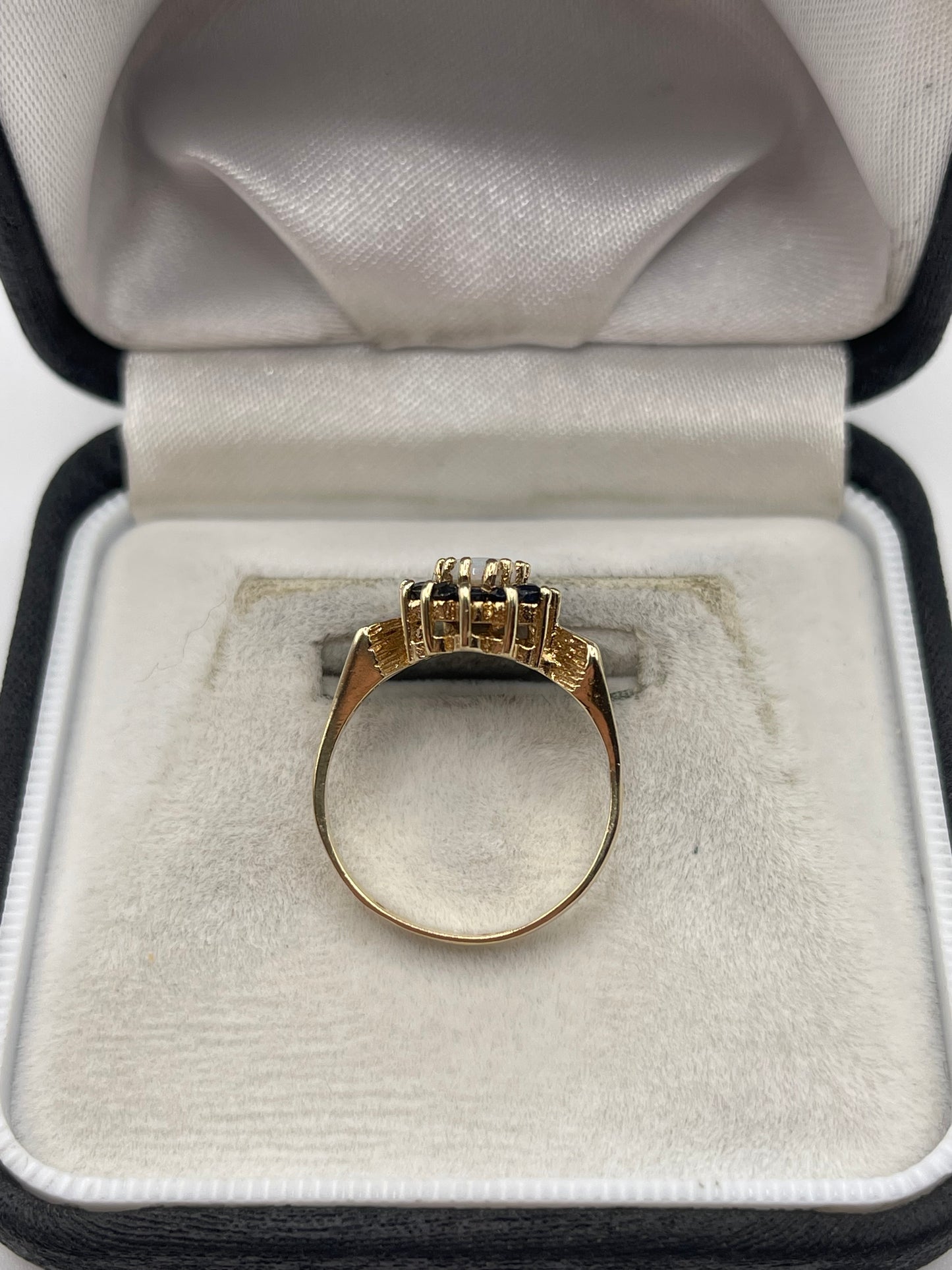 9ct gold opal and sapphire ring