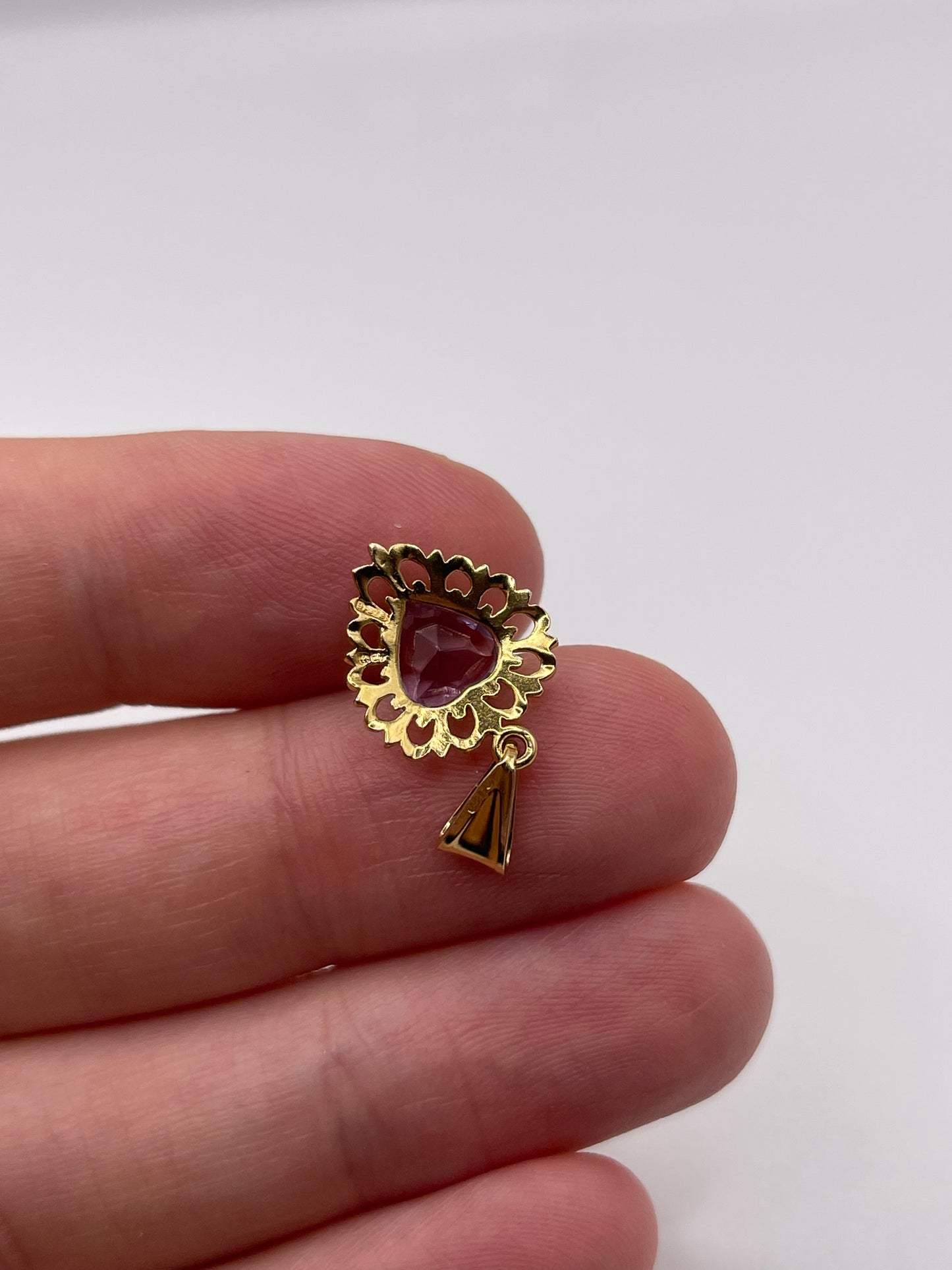 9ct gold amethyst heart pendant
