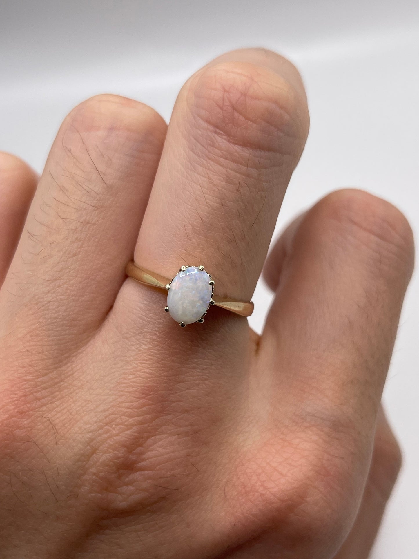9ct gold opal ring