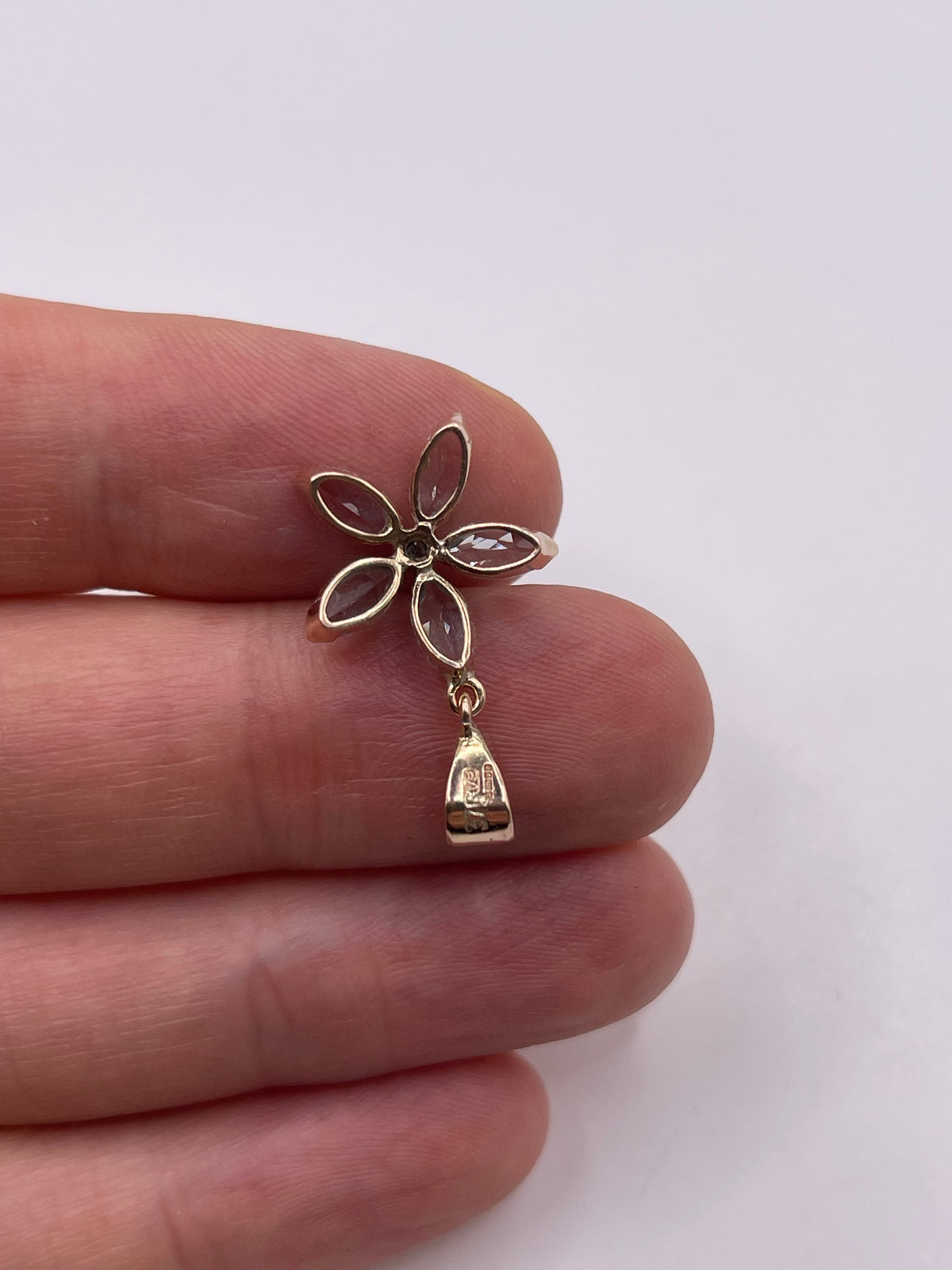 9ct rose gold aquamarine and diamond pendant