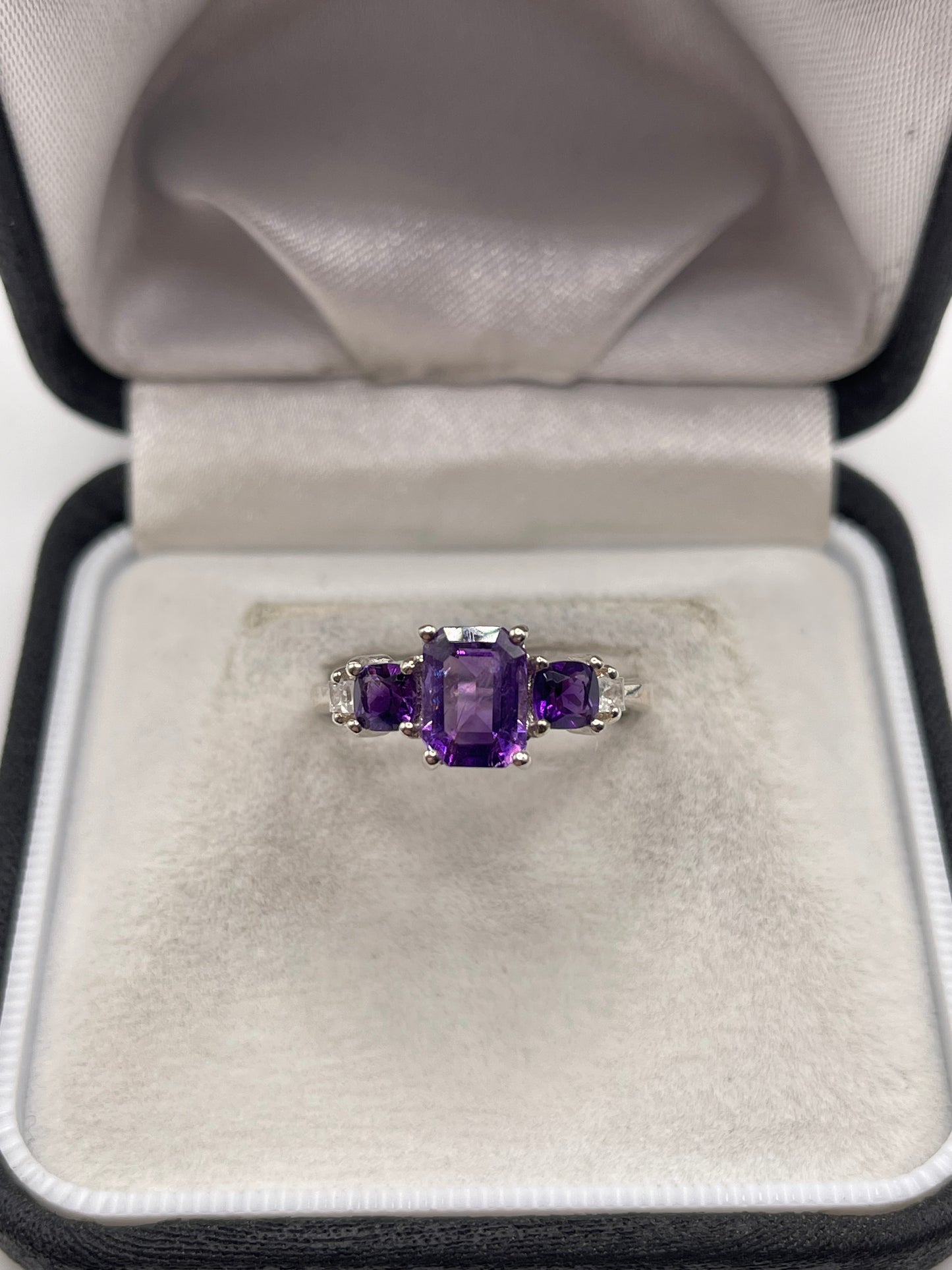 Silver amethyst ring