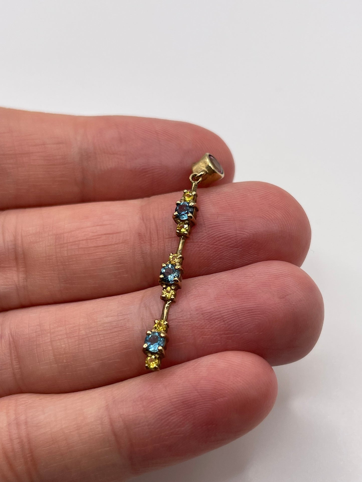 9ct gold multi gemstone pendant