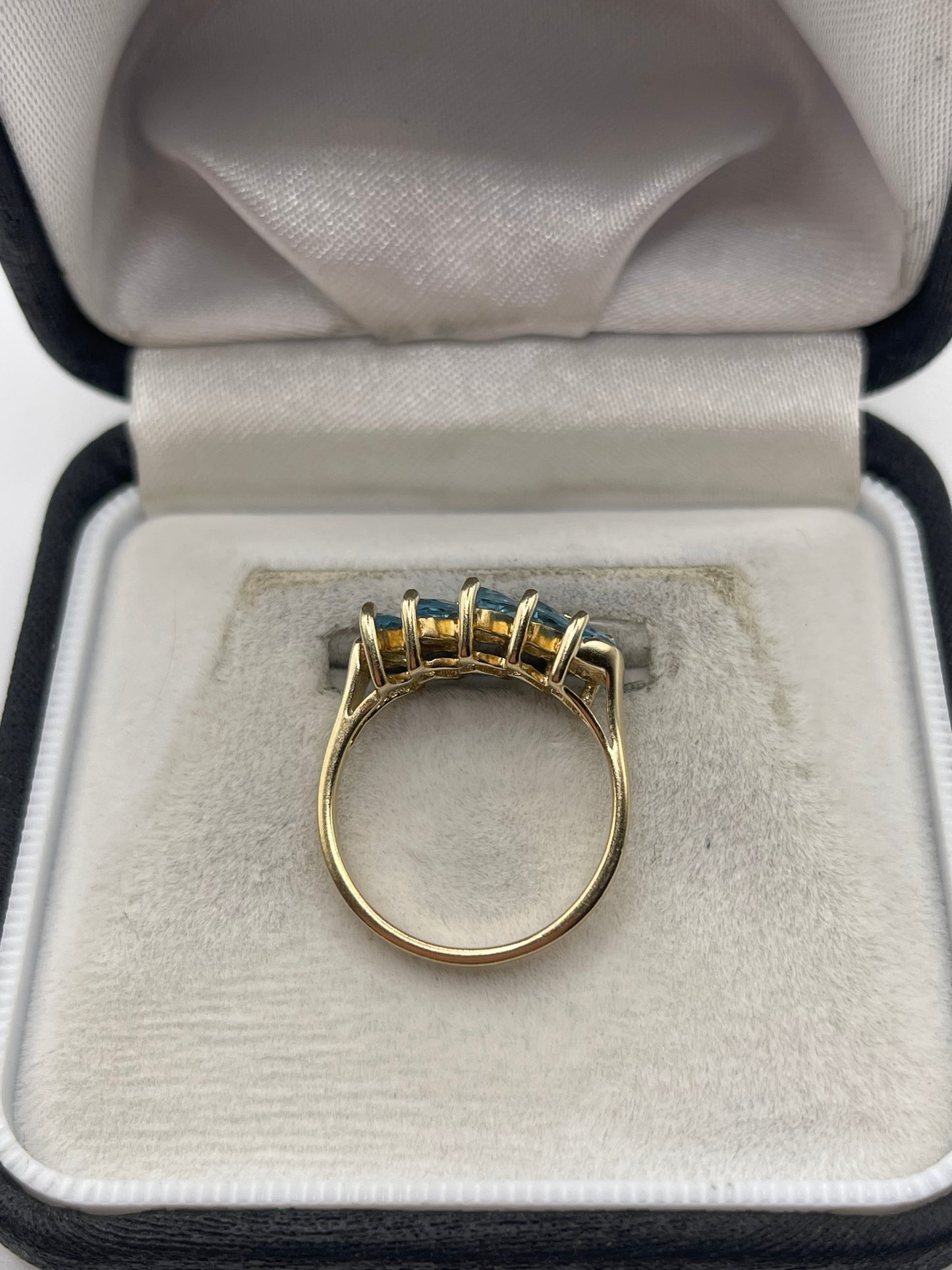 9ct gold topaz ring