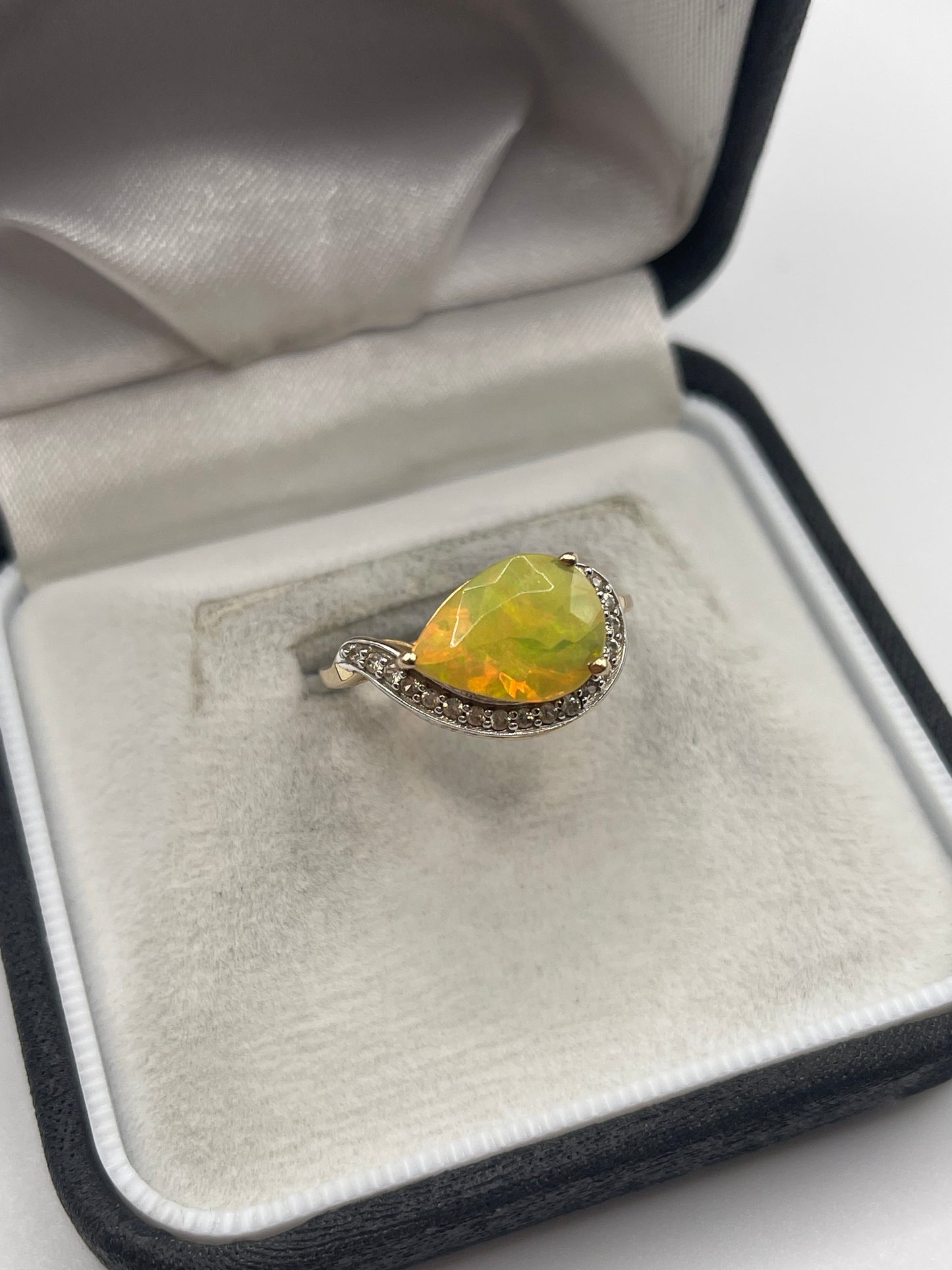 9ct gold opal and zircon ring