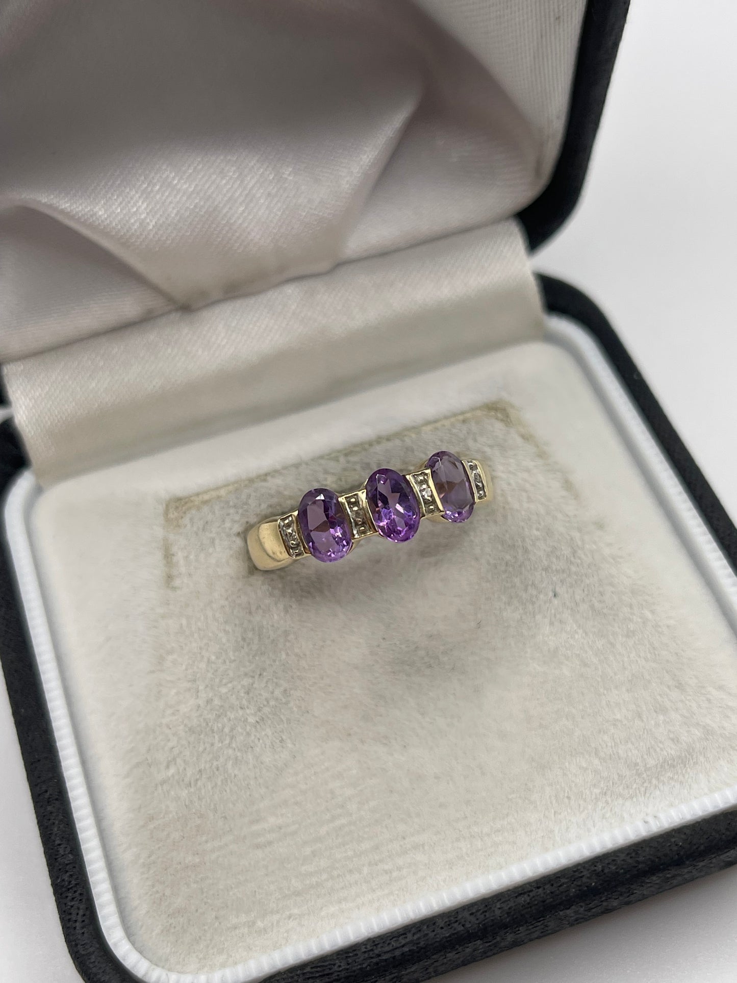9ct gold amethyst and diamond ring