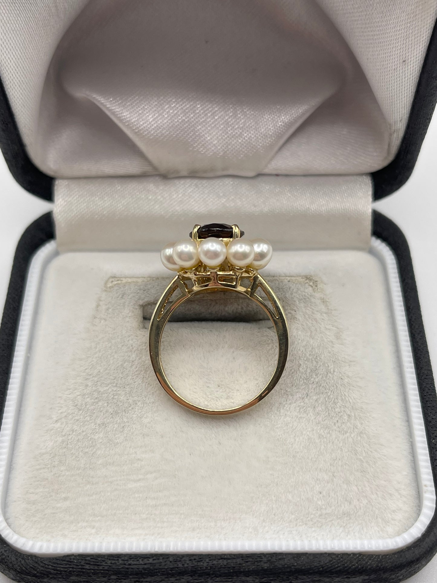 9ct gold garnet and pearl ring