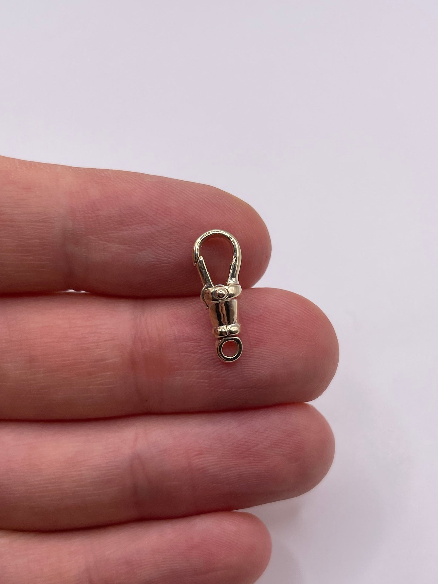9ct gold swivel dog clip D