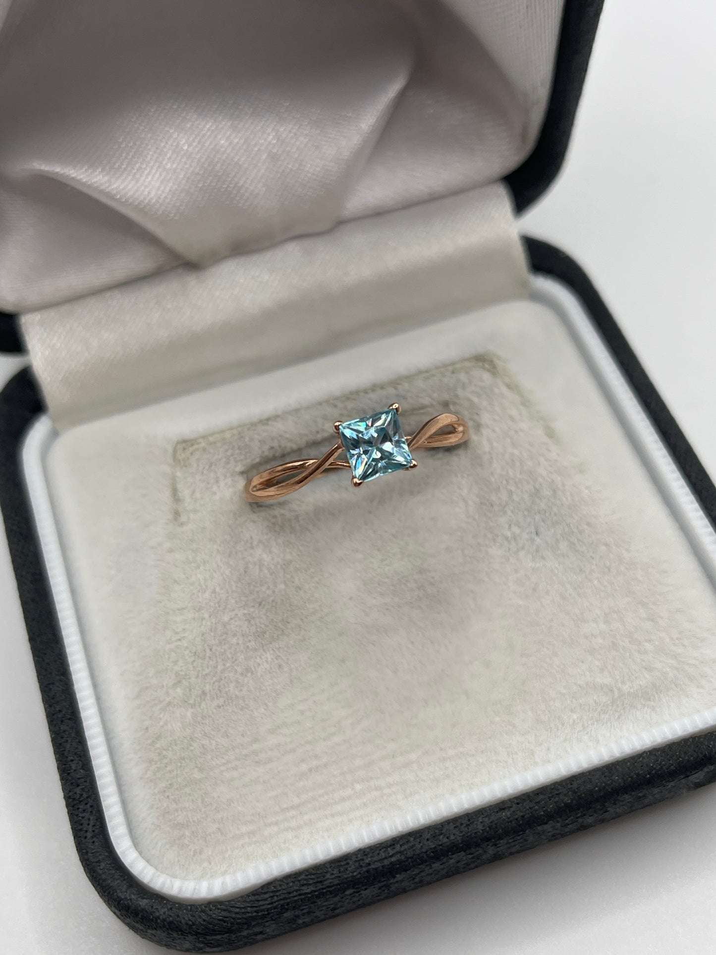 9ct rose gold topaz ring