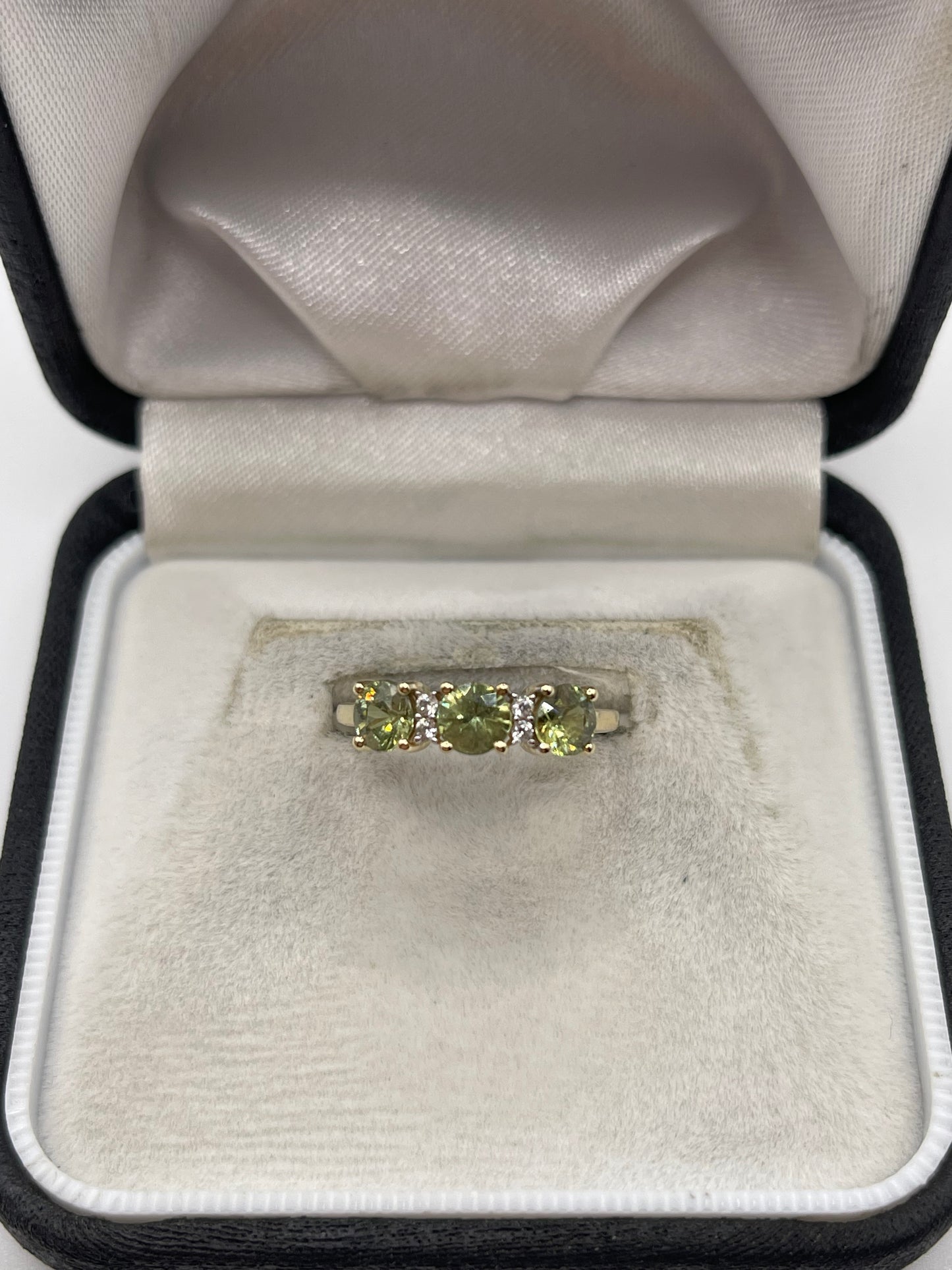 9ct gold quartz and zircon ring
