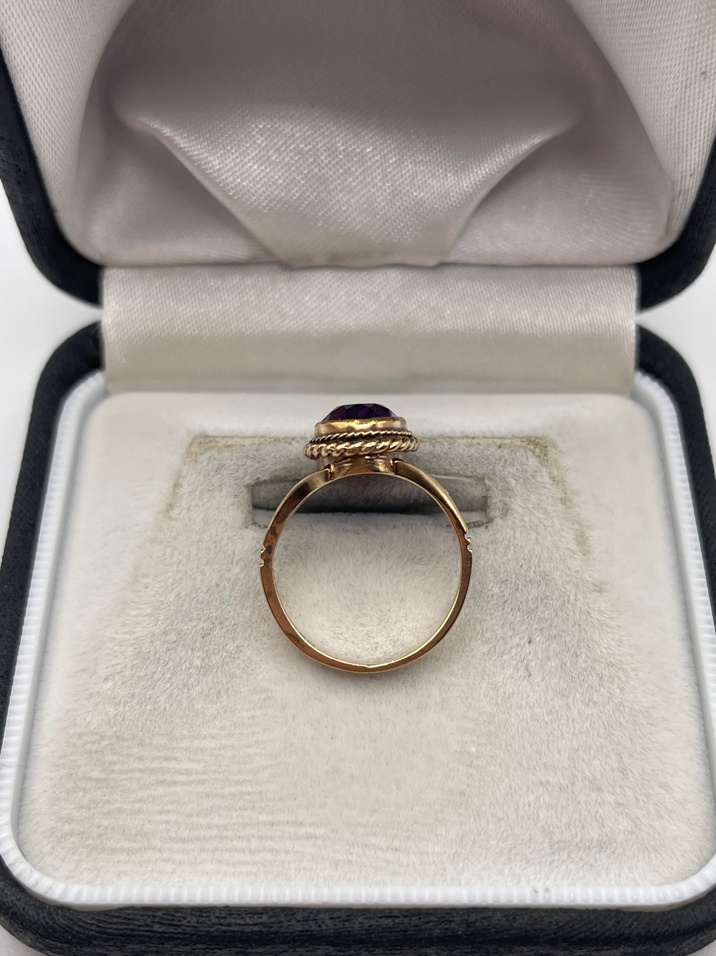 9ct gold amethyst ring