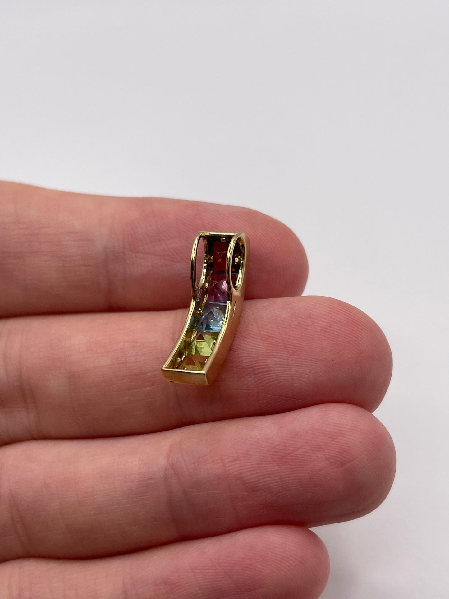 9ct gold multi gemstone pendant