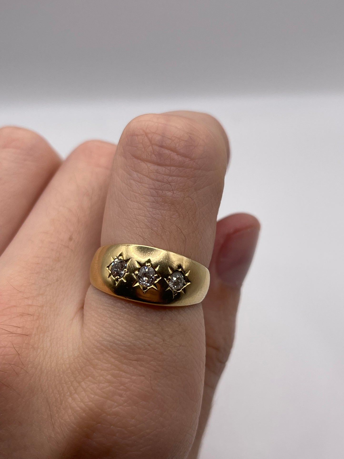 18ct gold old cut diamond gypsy ring