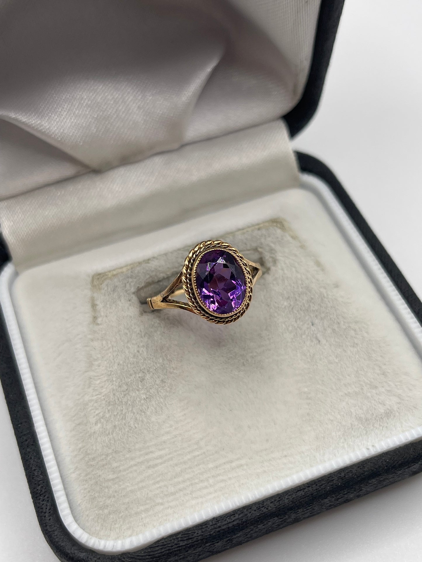 9ct gold amethyst ring