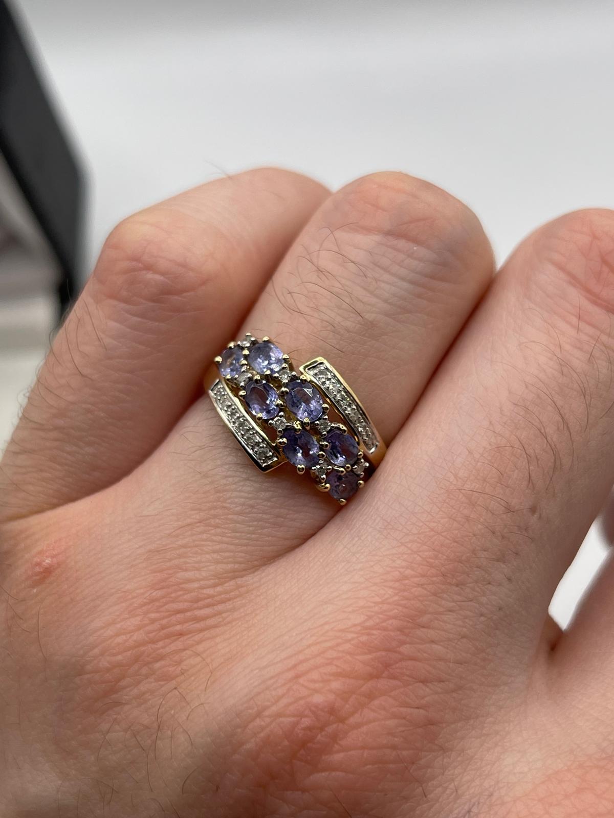9ct gold tanzanite and diamond ring
