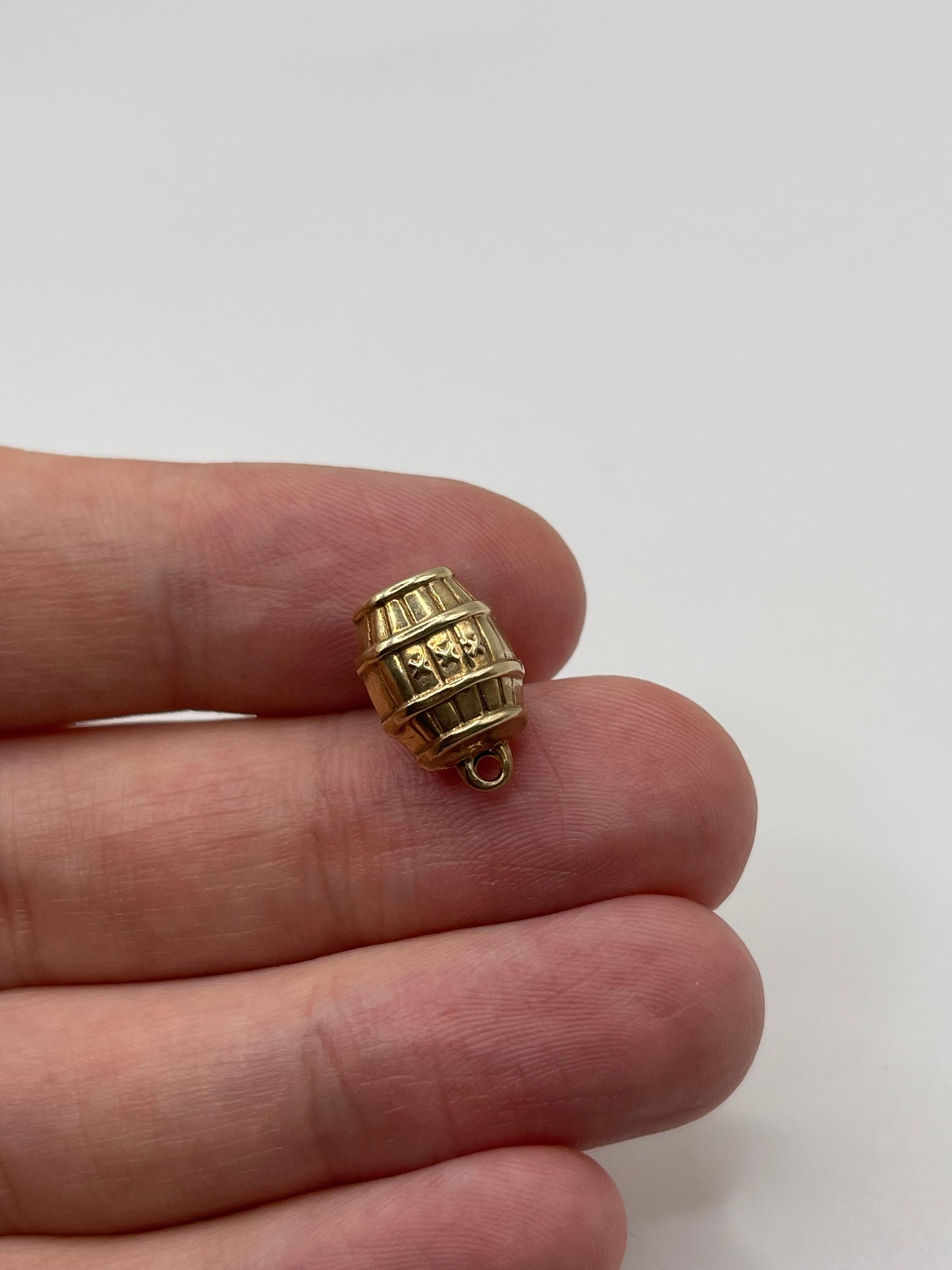 9ct gold barrel charm