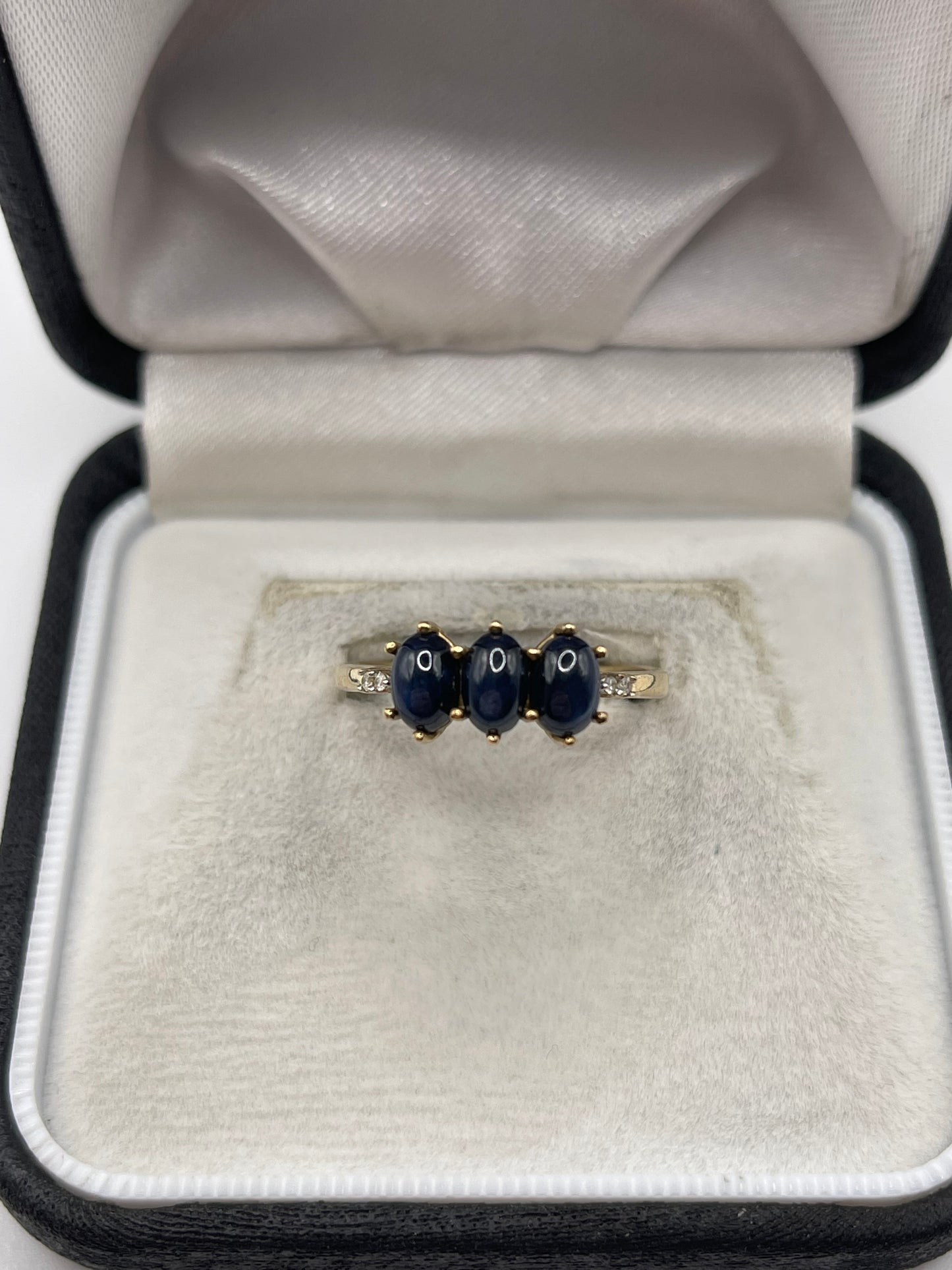 9ct gold cabochon sapphire and diamond ring