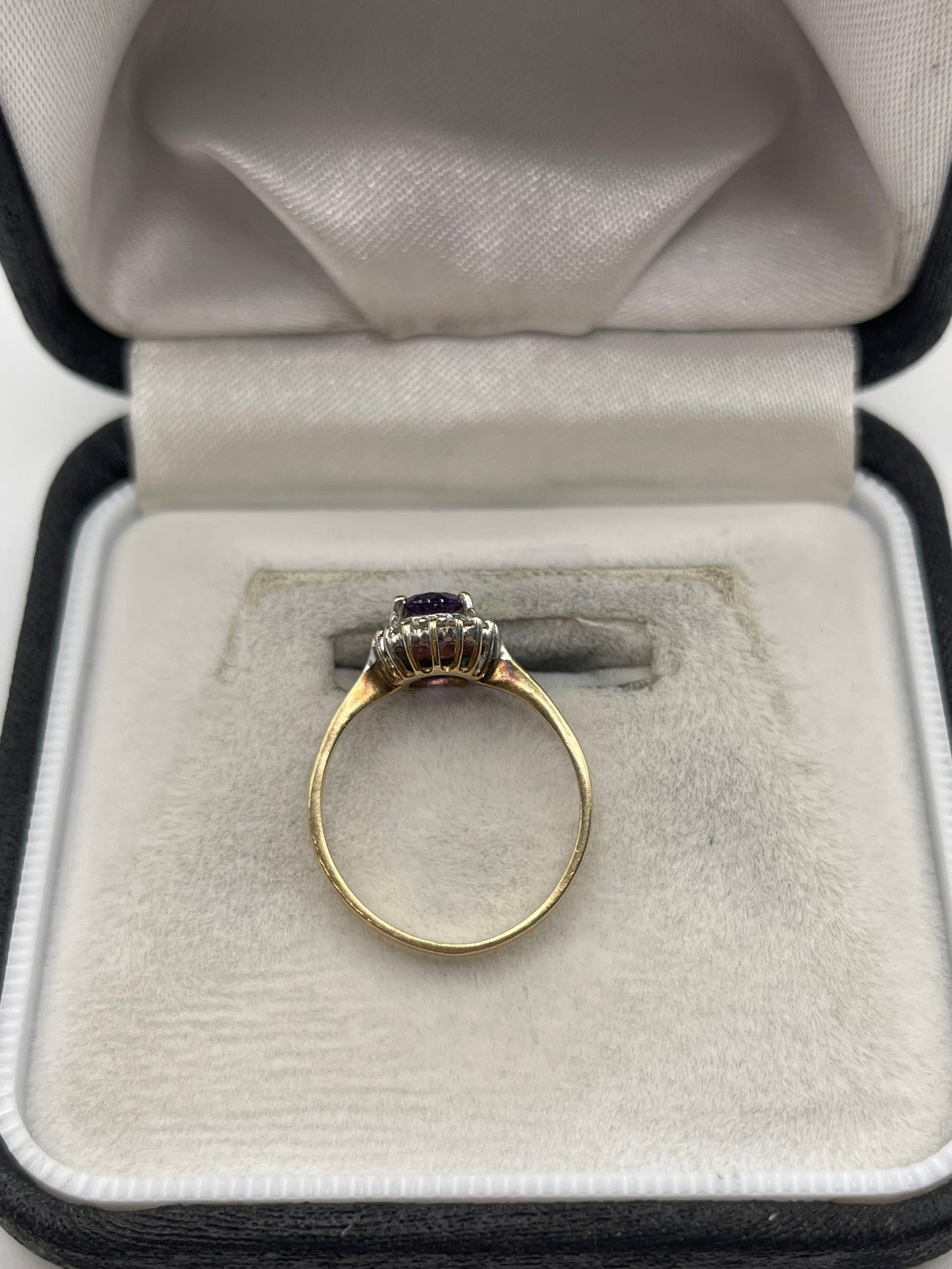 9ct gold amethyst and diamond ring