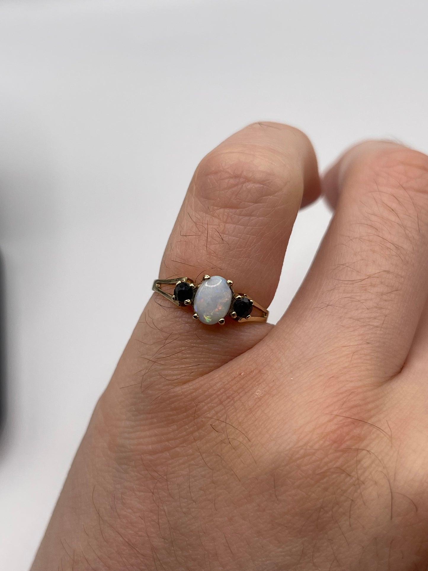 9ct gold opal and sapphire ring