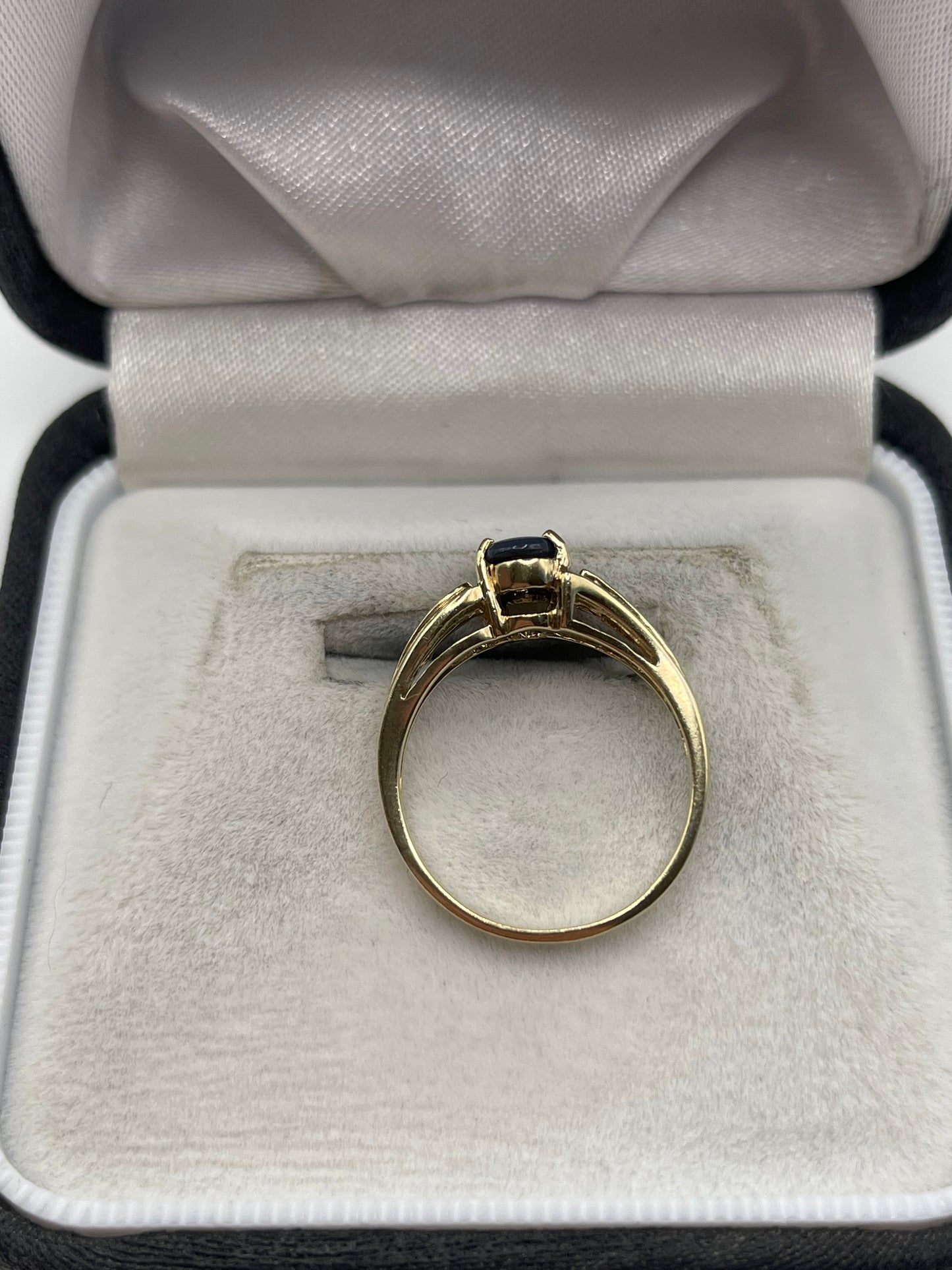 9ct gold opal ring