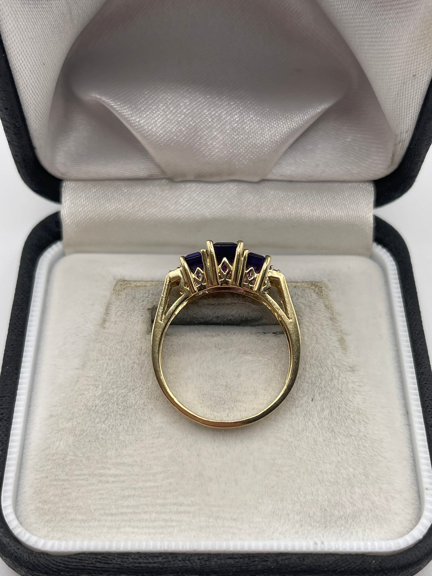 14ct gold amethyst and diamond ring