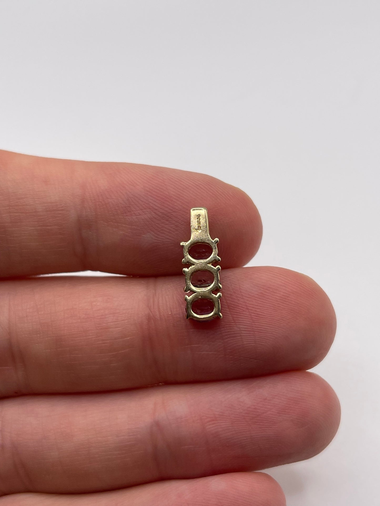 9ct gold amethyst pendant