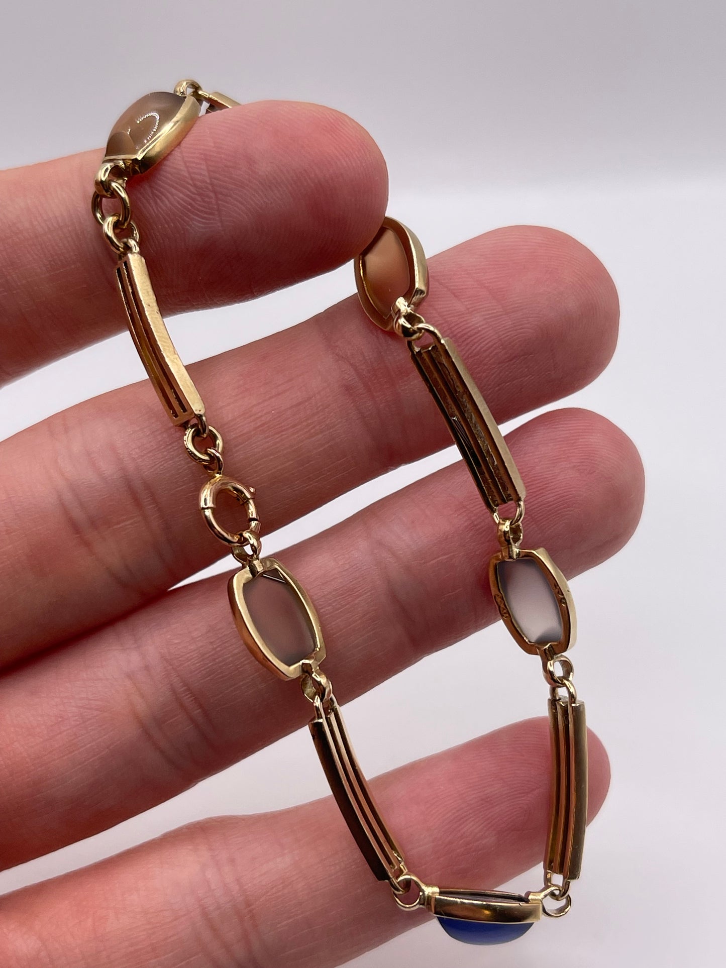 9ct gold charlcedony bracelet