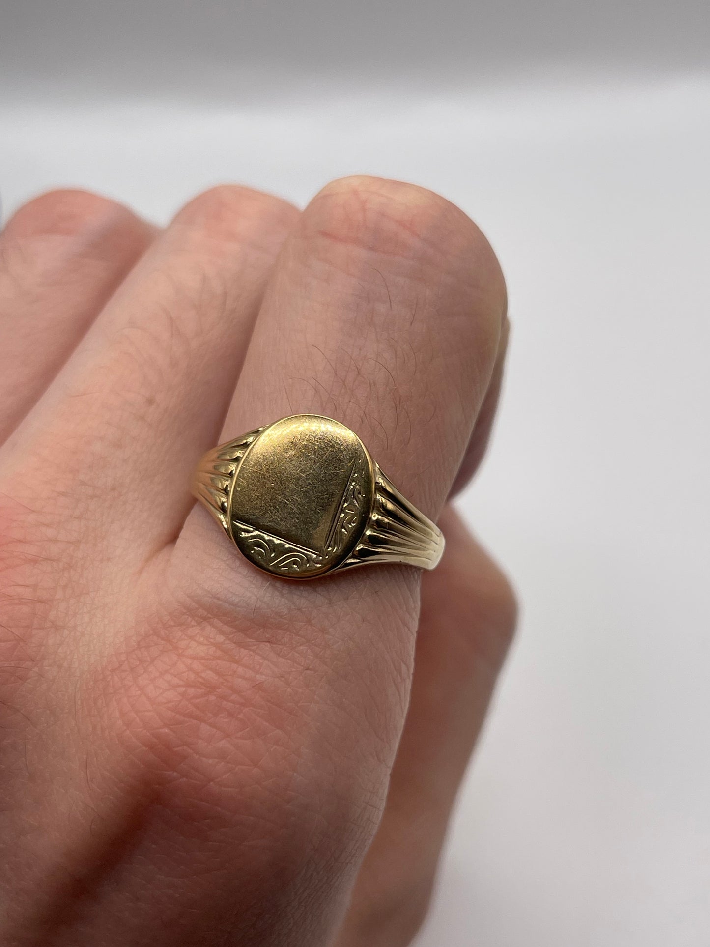 9ct gold signet ring