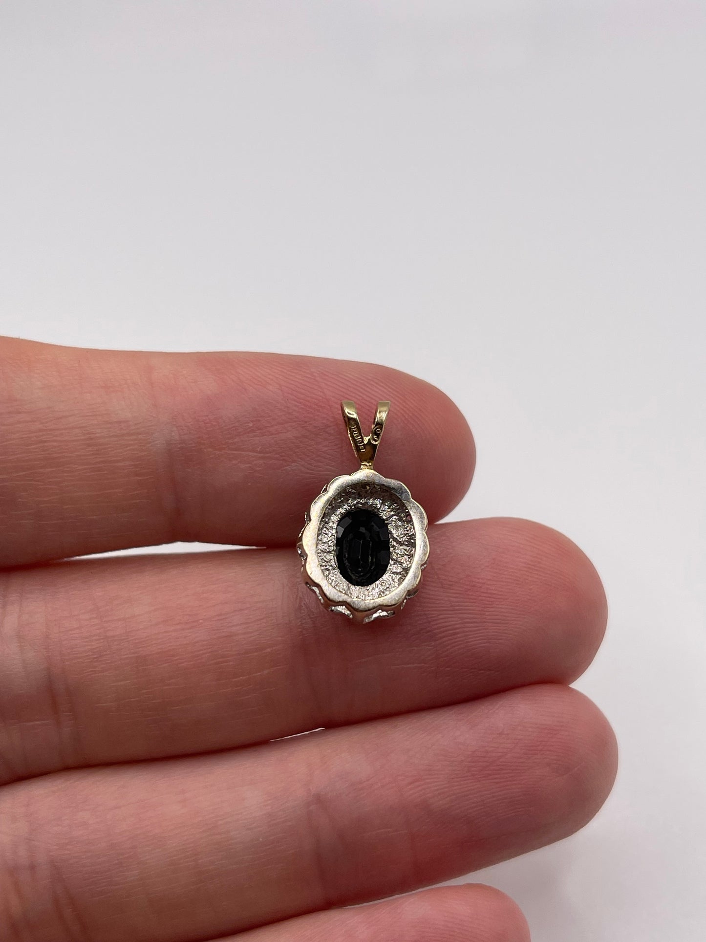 9ct gold sapphire and diamond pendant