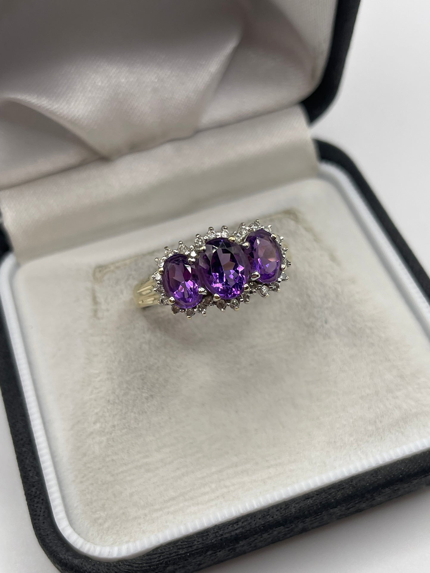 9ct gold amethyst and diamond ring