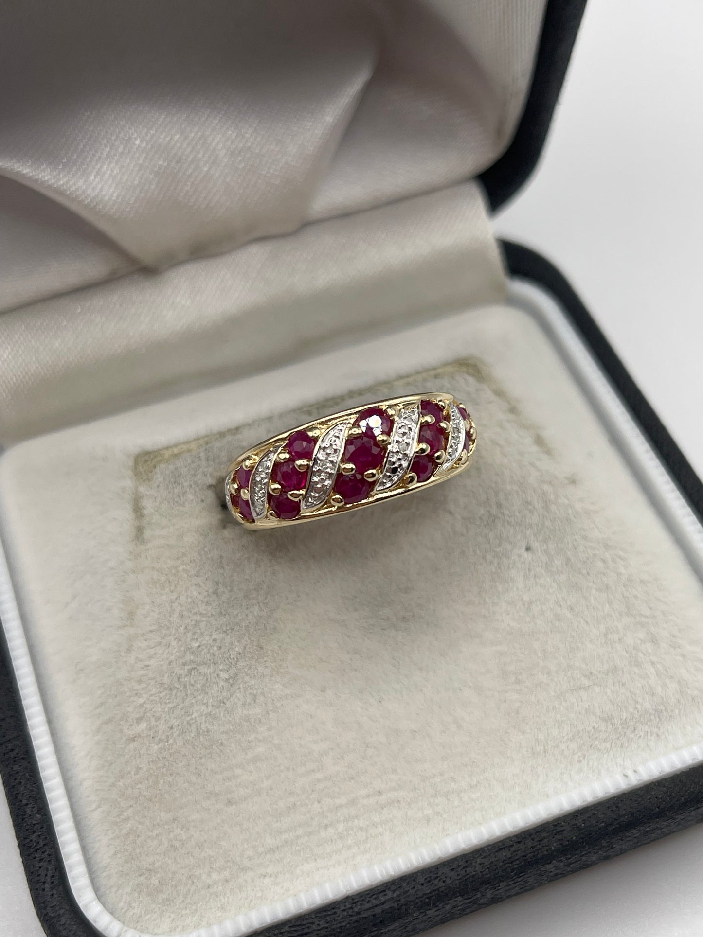 14ct gold ruby and diamond ring