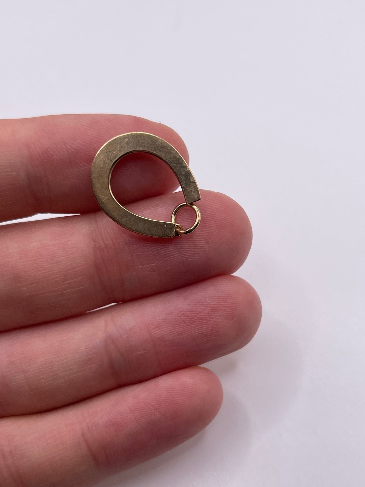 9ct gold horseshoe charm