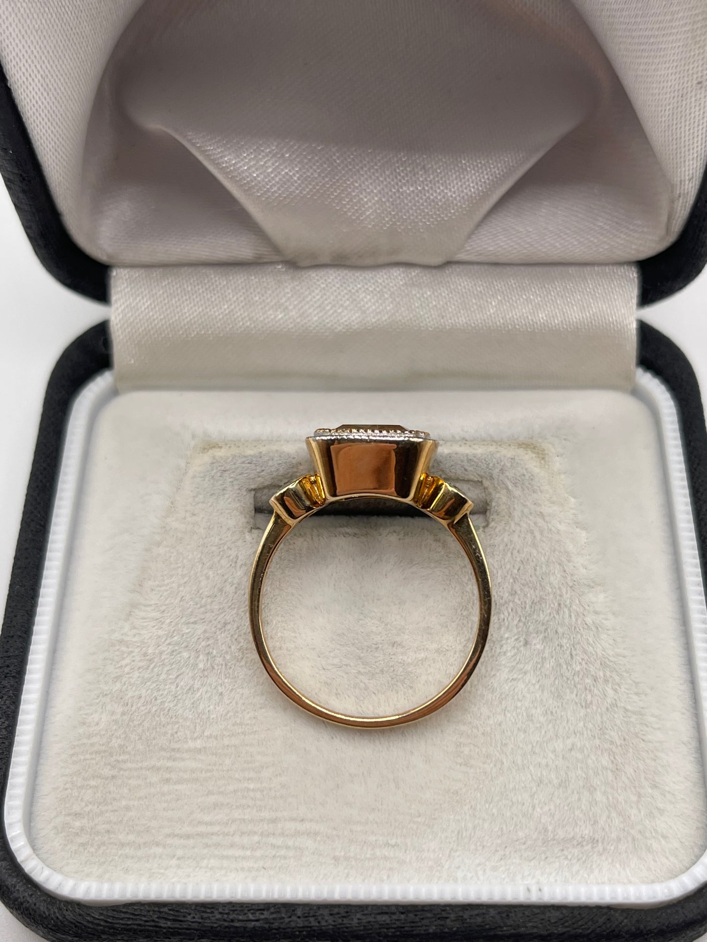 9ct gold quartz and zircon ring
