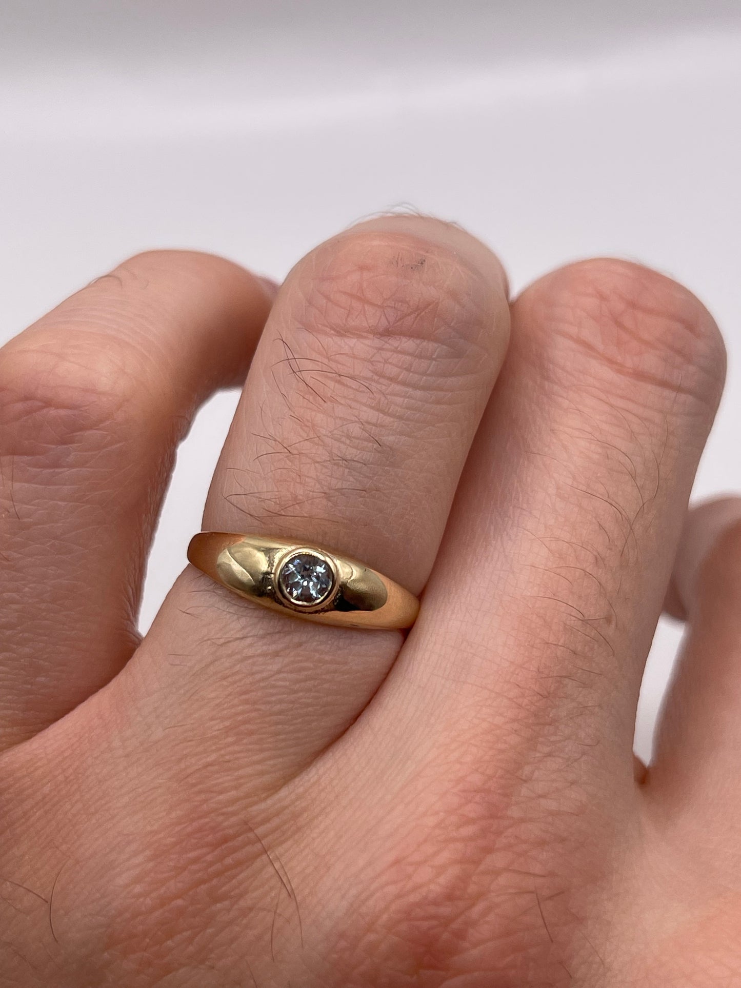 9ct gold topaz gypsy ring