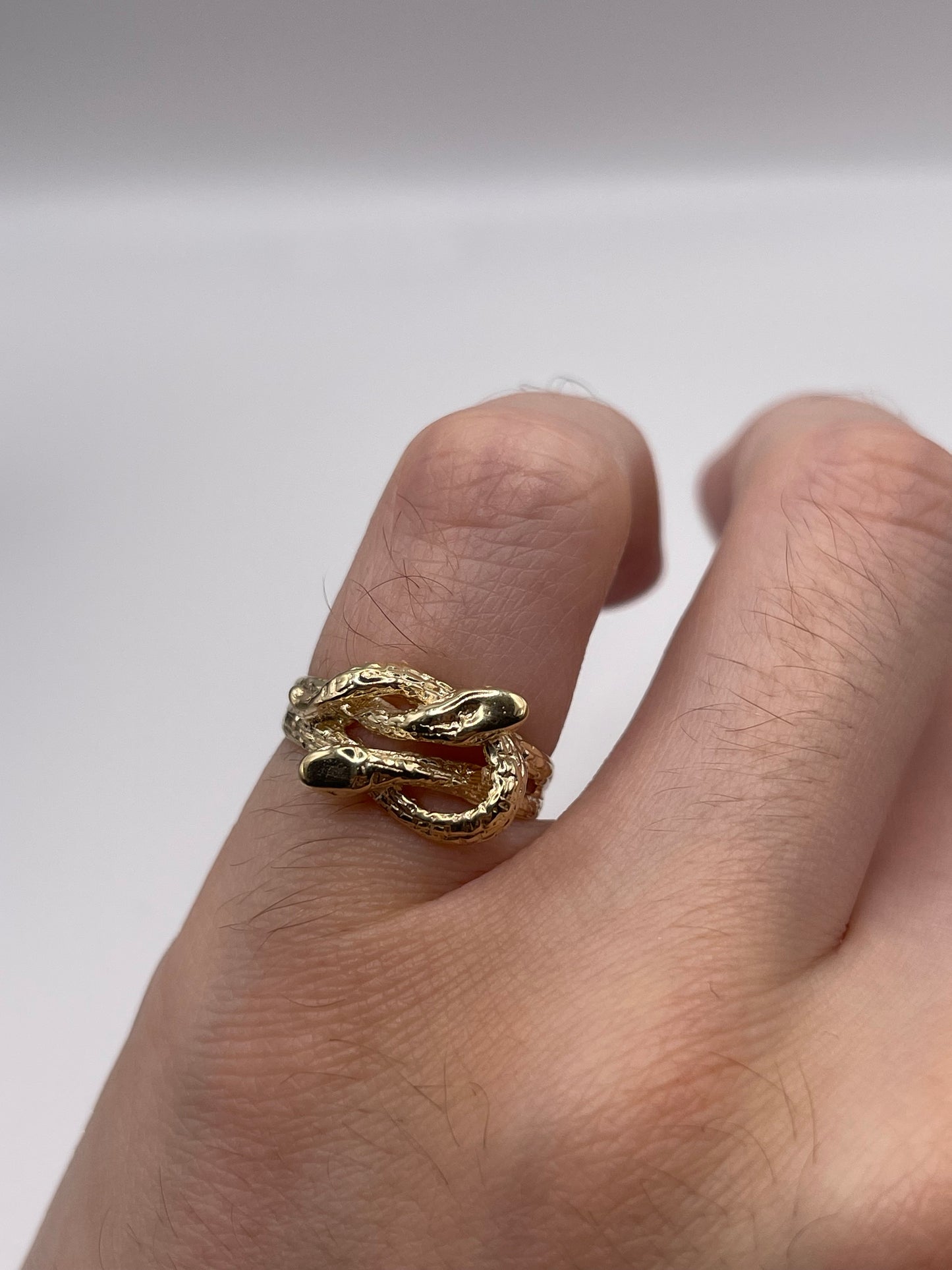 9ct gold snake ring