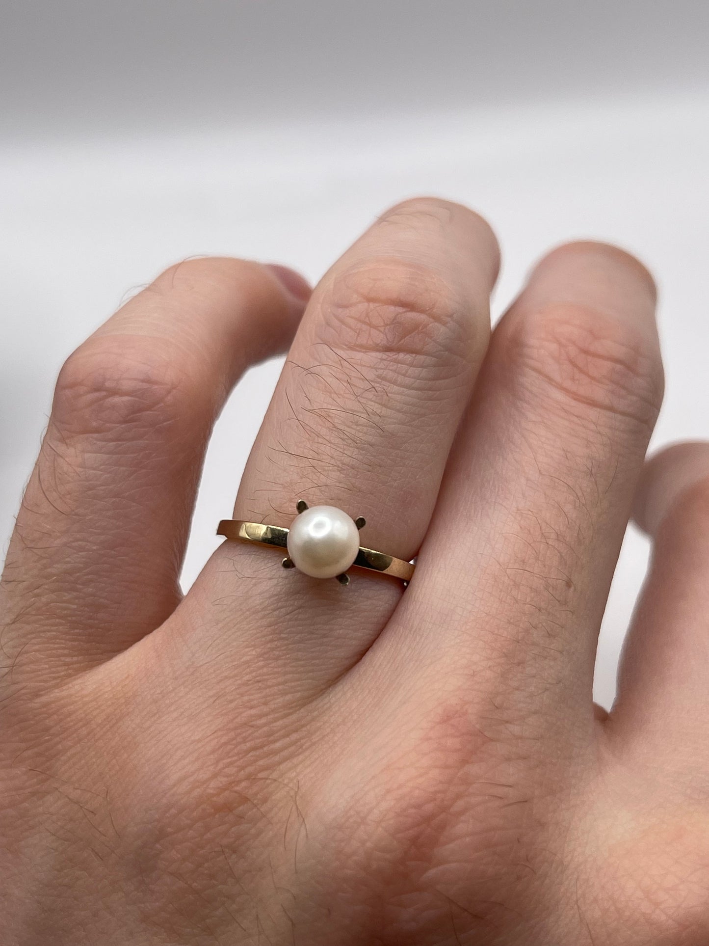 9ct gold pearl ring