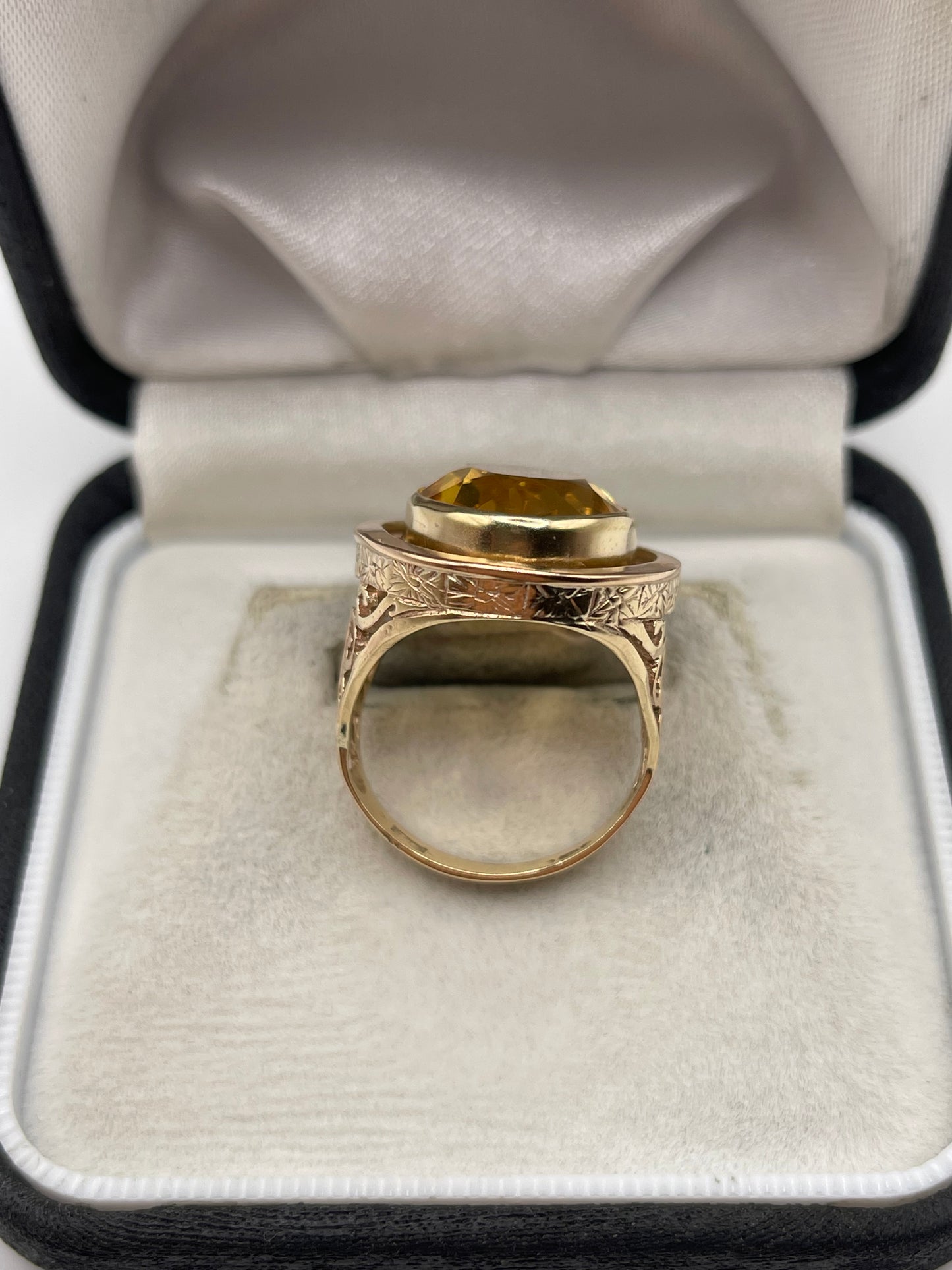 9ct gold citrine ring