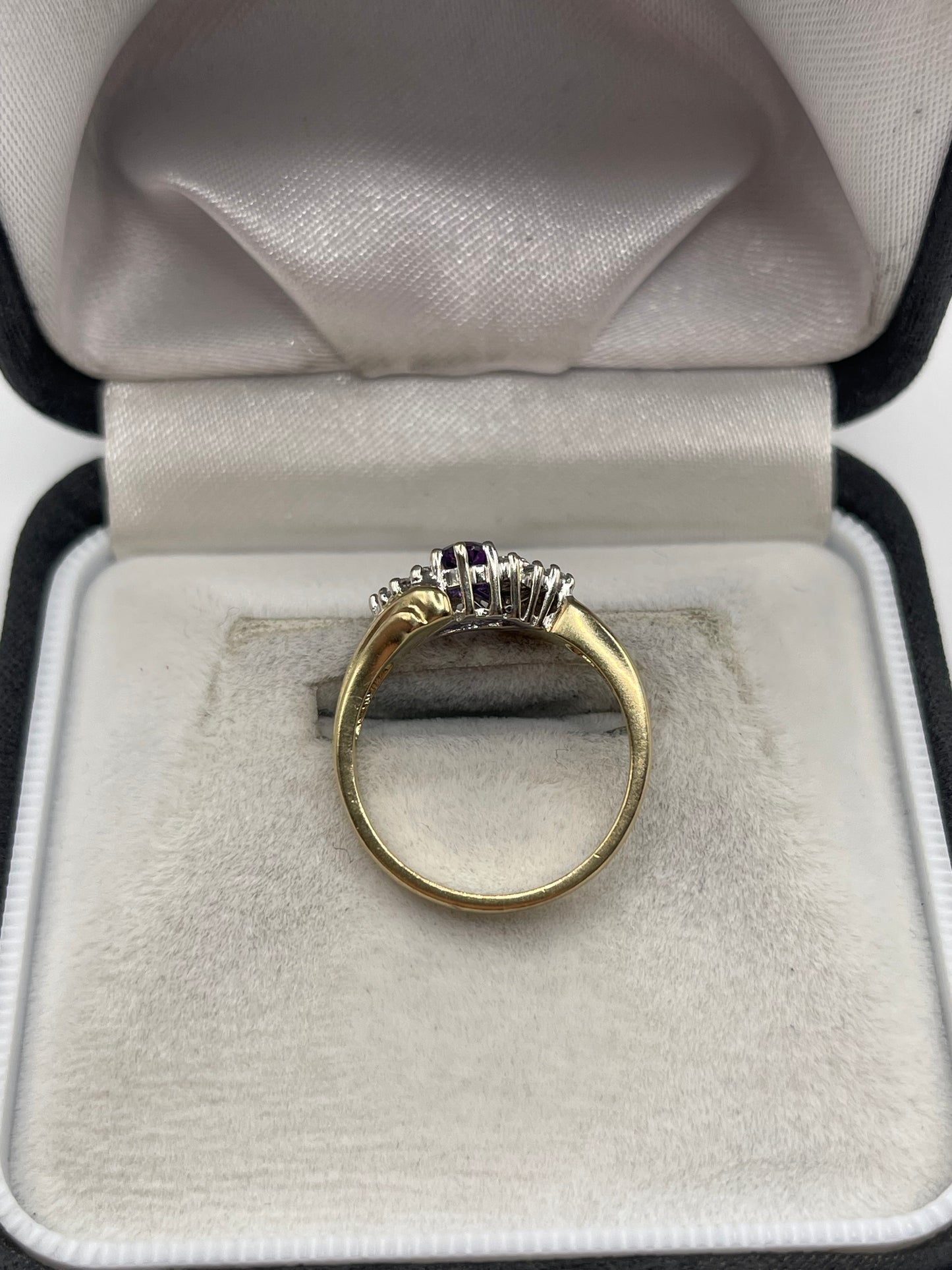 9ct gold amethyst and diamond ring