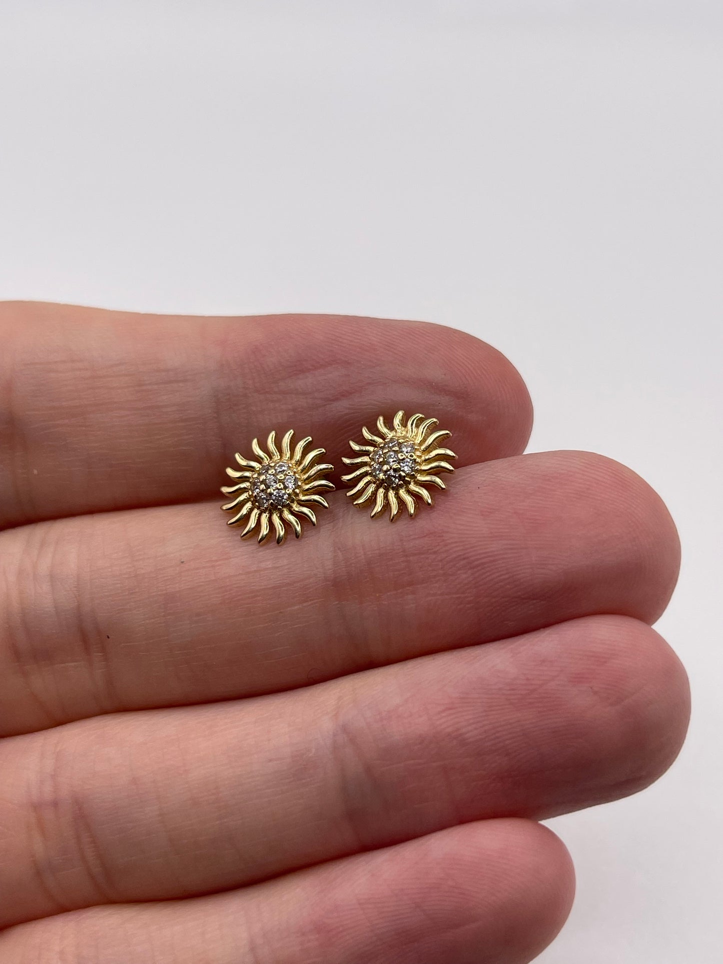 14ct gold cz earrings