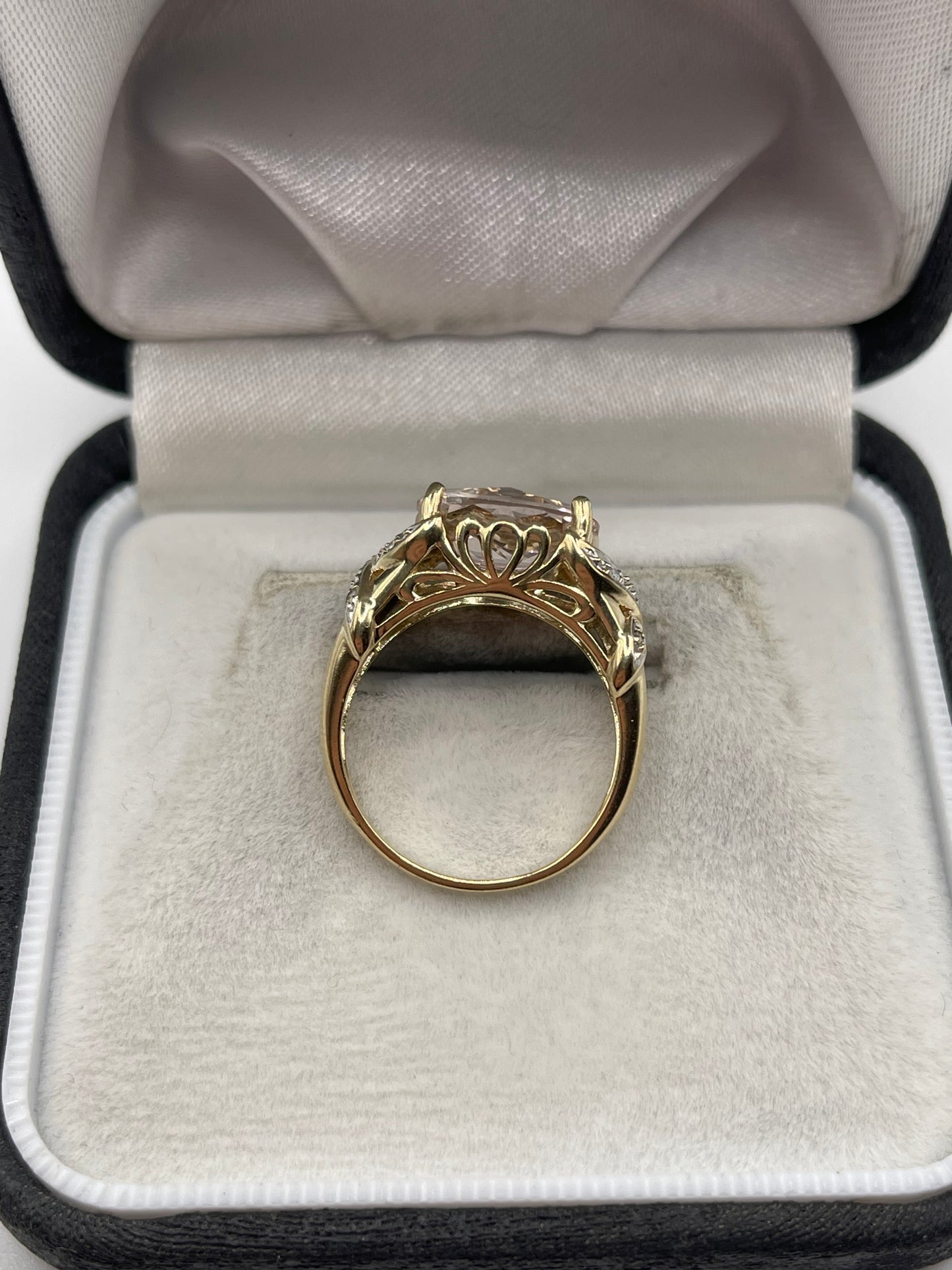 9ct gold kunzite and diamond ring