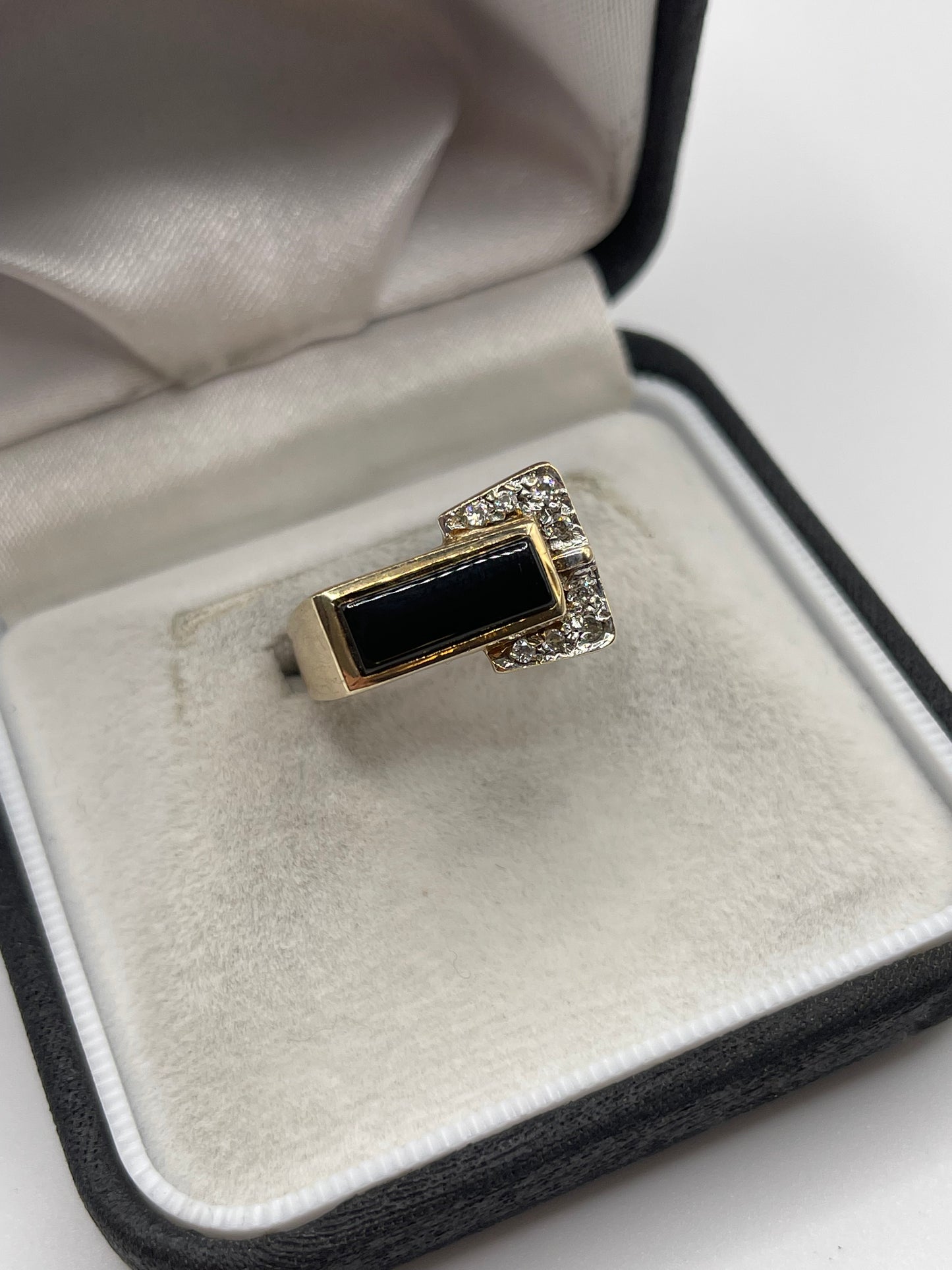 9ct gold onyx and diamond buckle ring