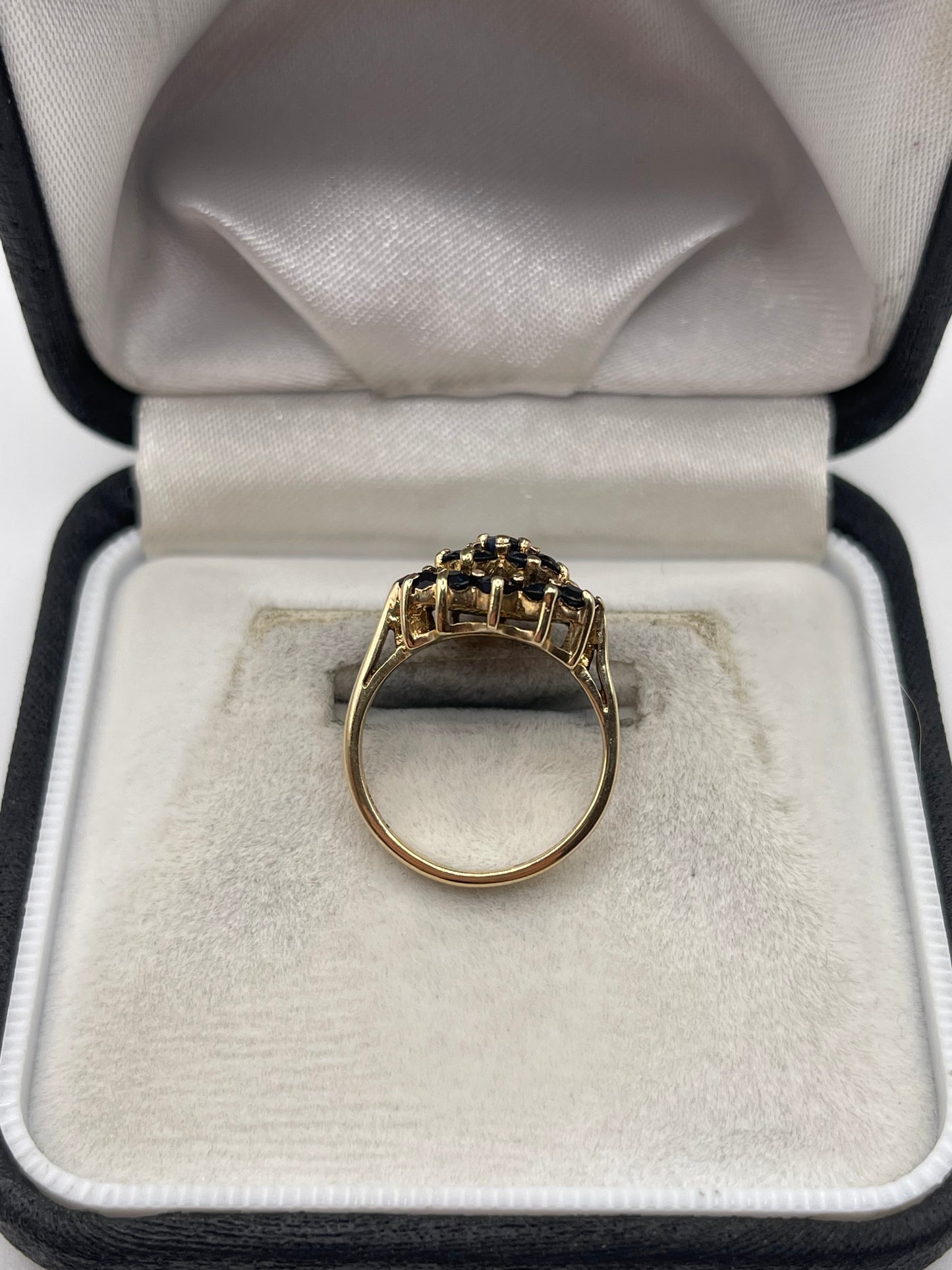 9ct gold sapphire cluster ring