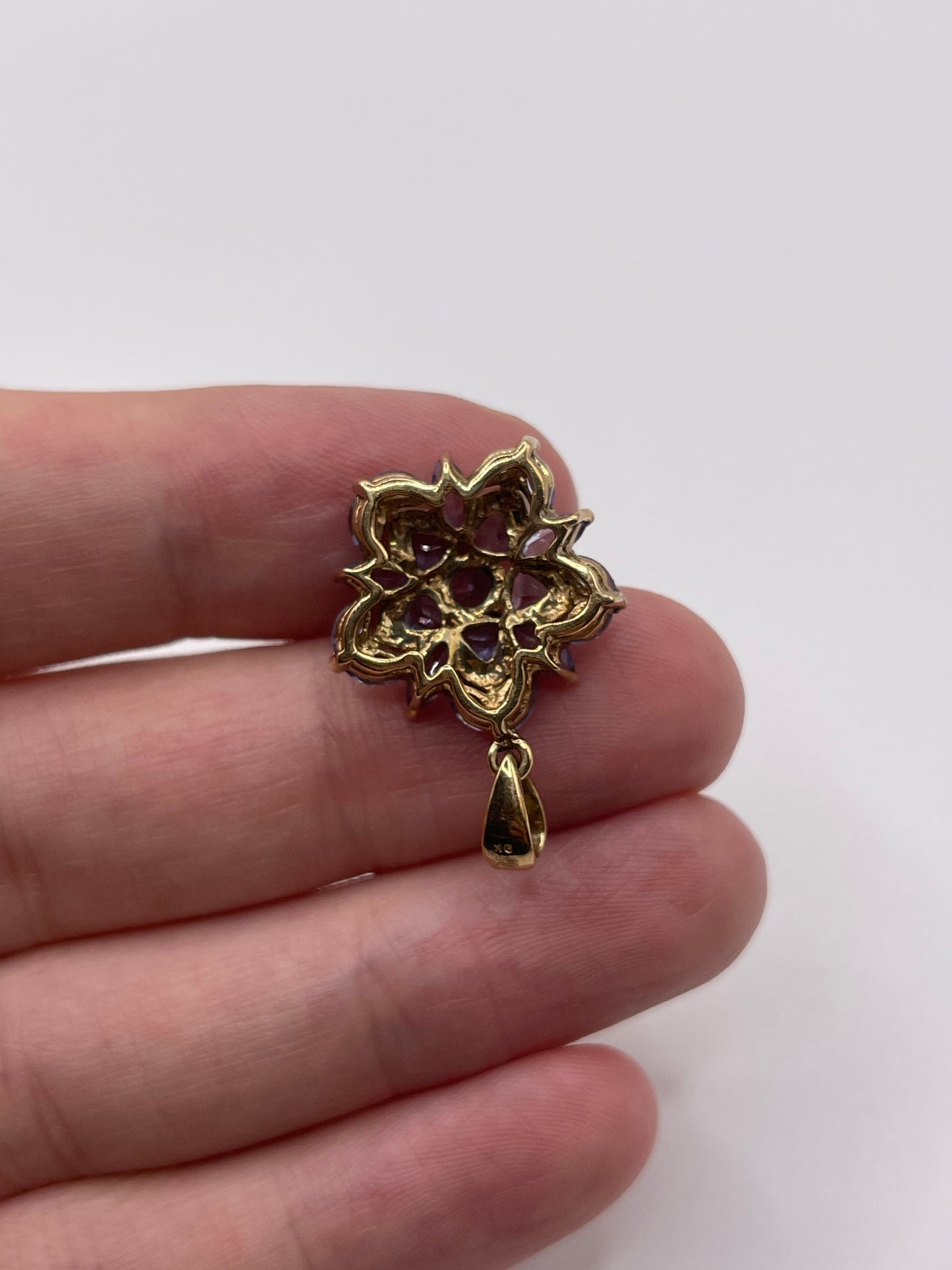 9ct gold tanzanite cluster pendant
