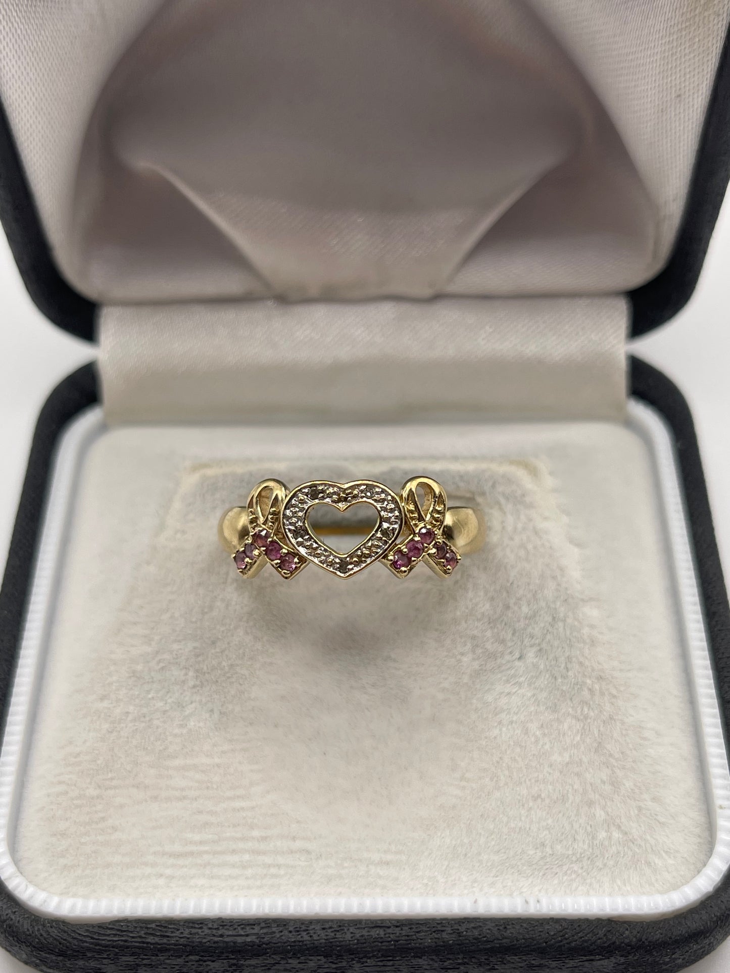 9ct gold pink sapphire and diamond ring