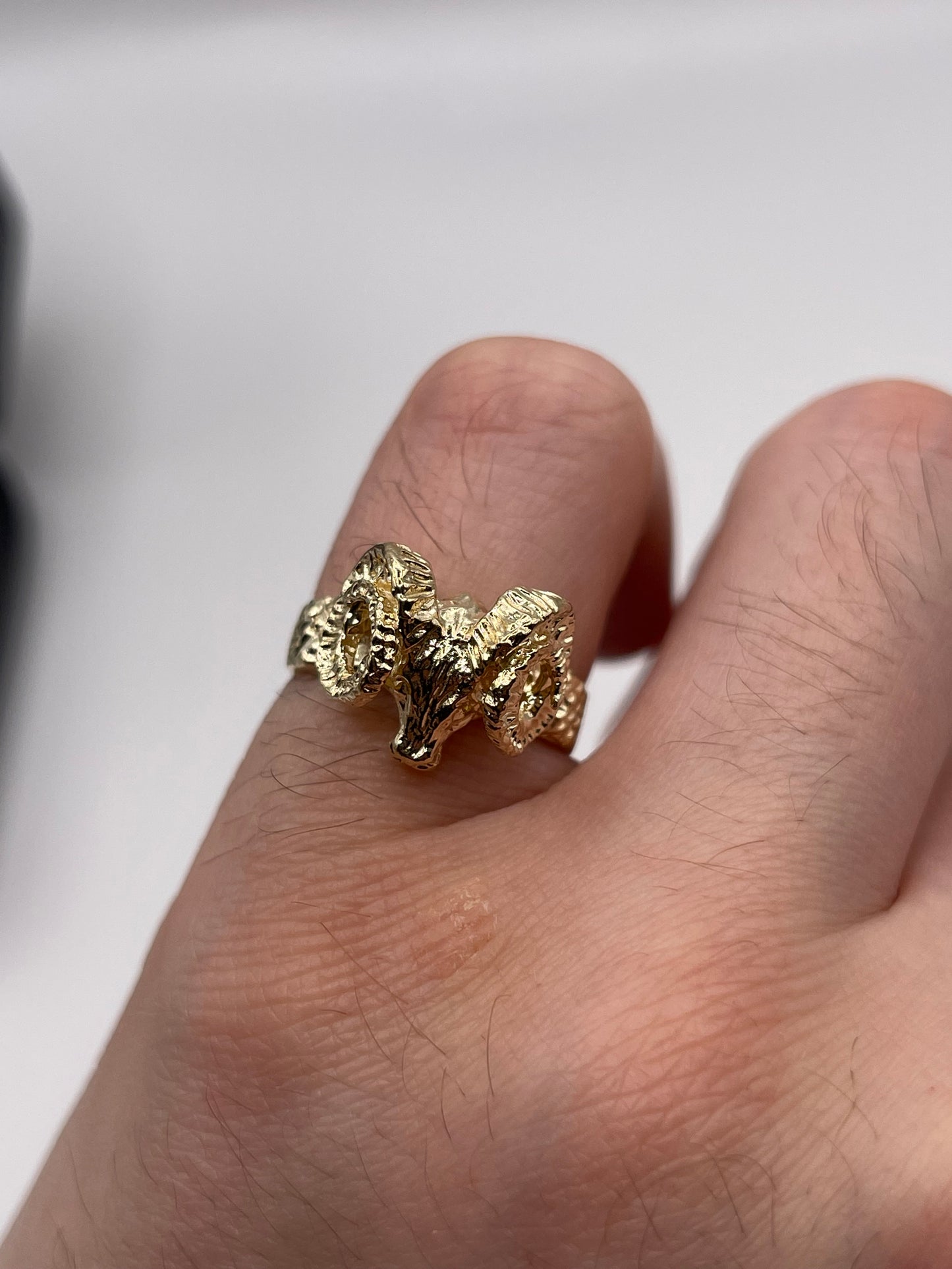 9ct gold rams head ring