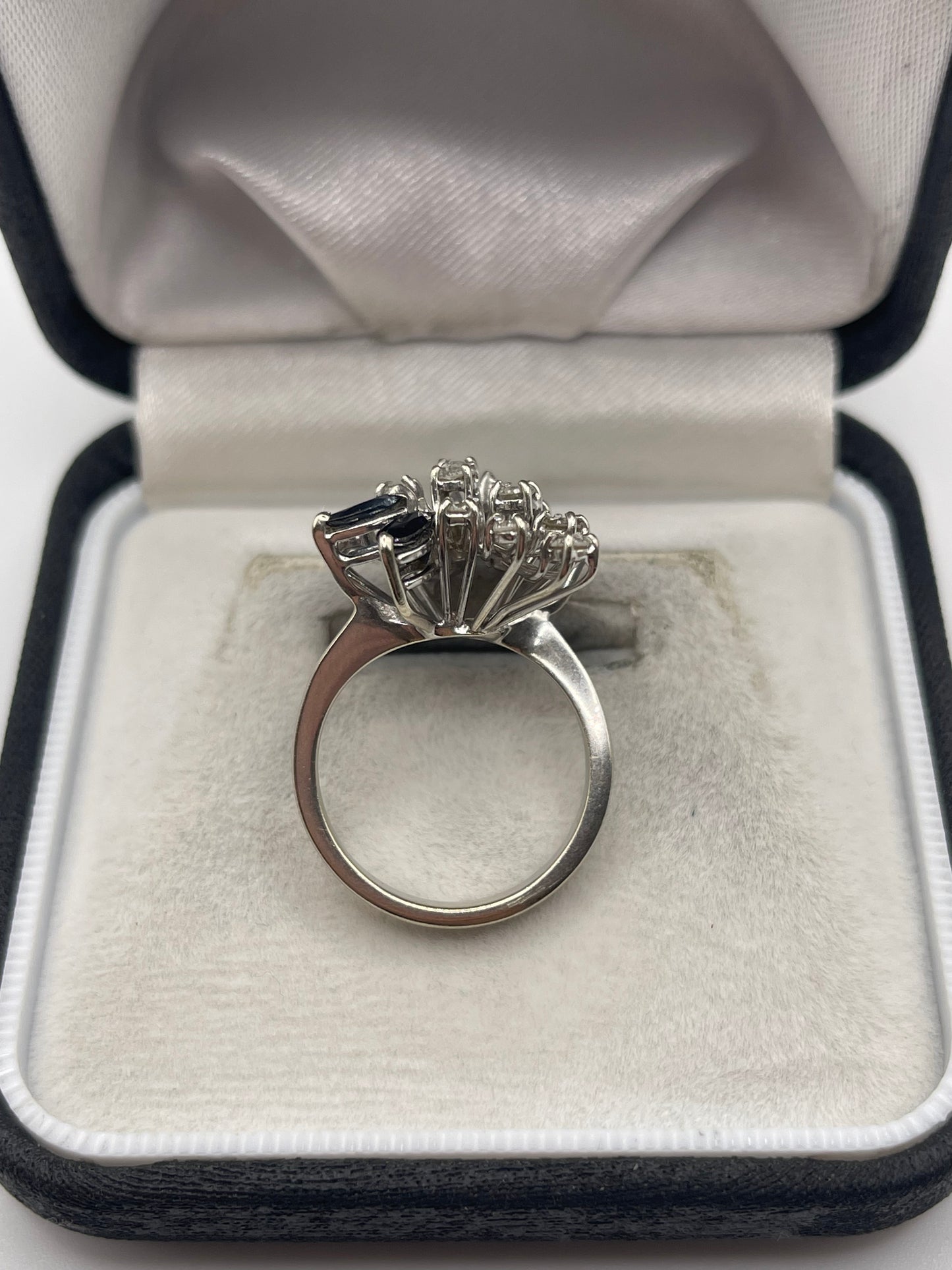 18ct white gold sapphire and diamond ring