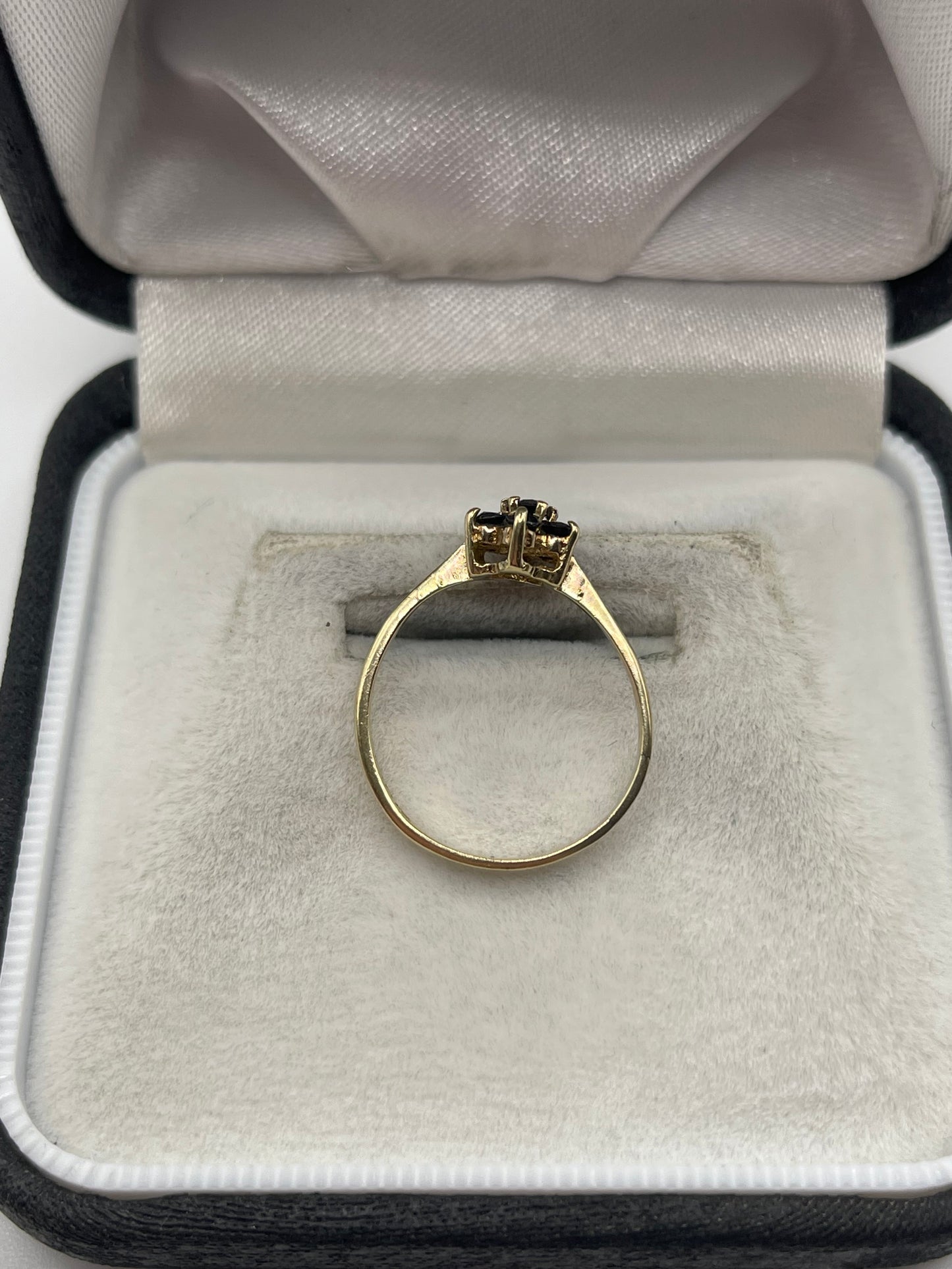9ct gold sapphire cluster ring