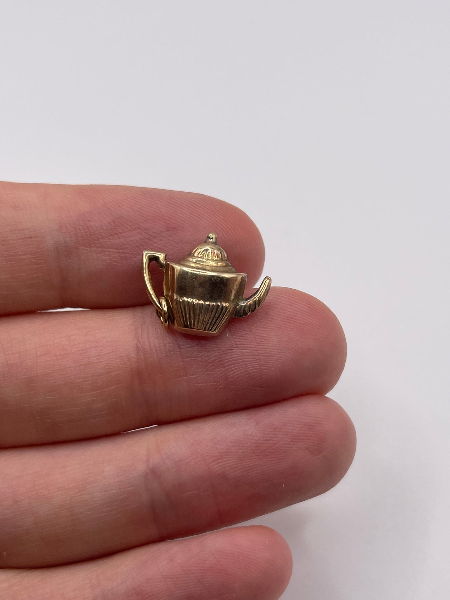 9ct gold teapot charm